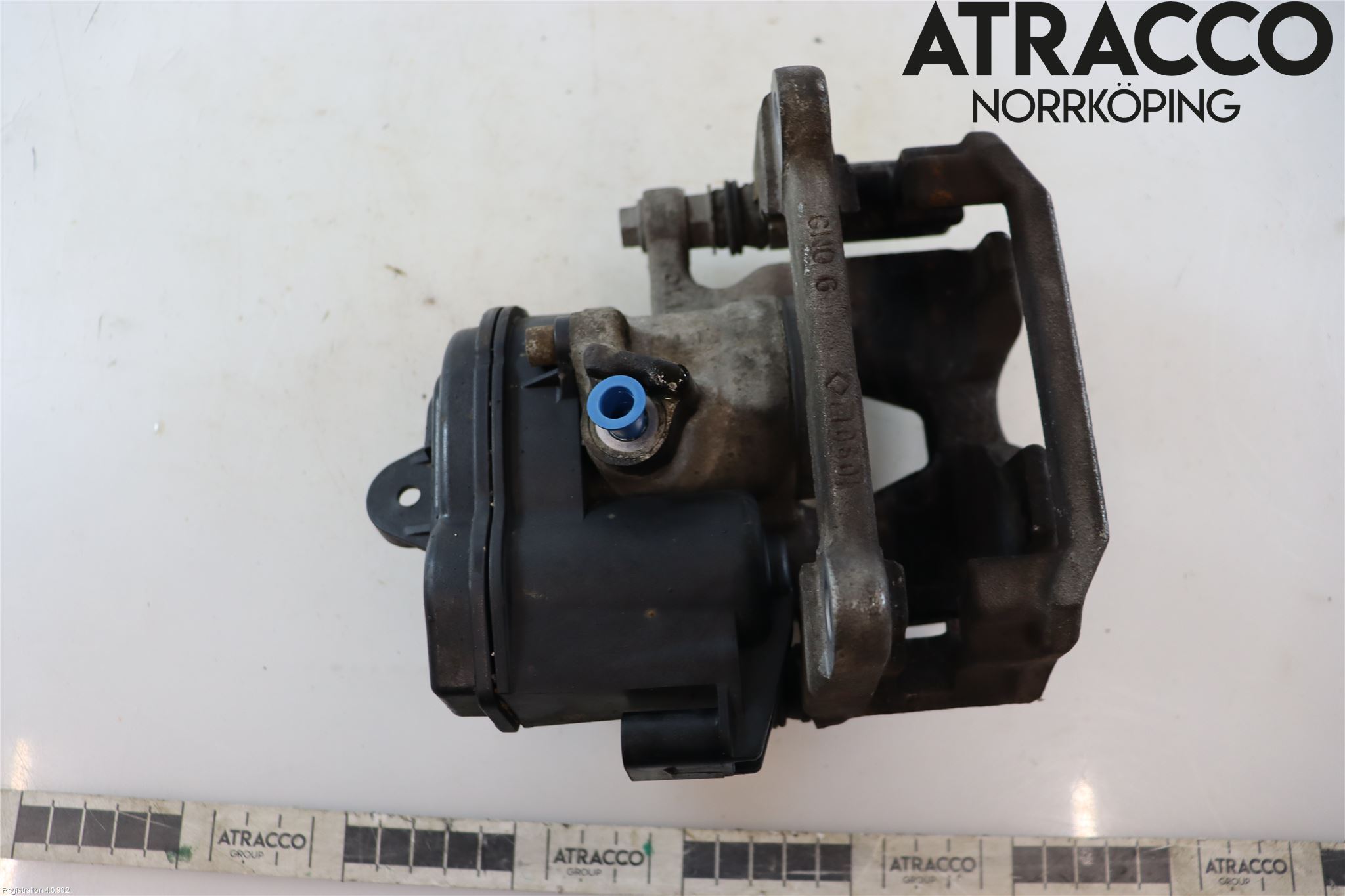 Audi A6 F2/C8 19- Bromsok Bak Vänster