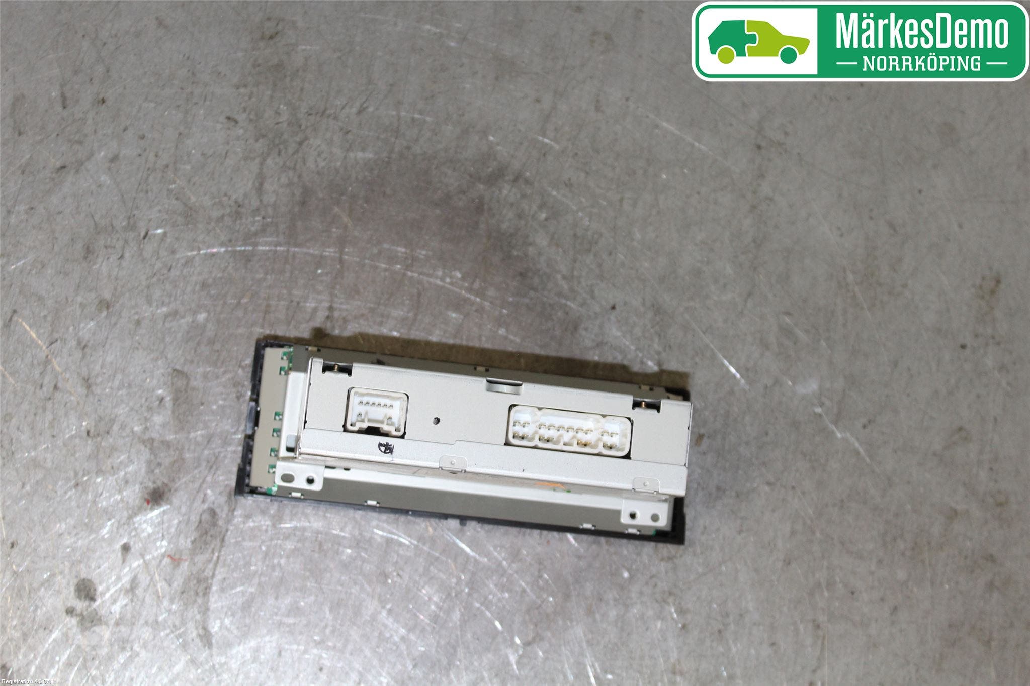 Toyota AVENSIS 98-02 Radio