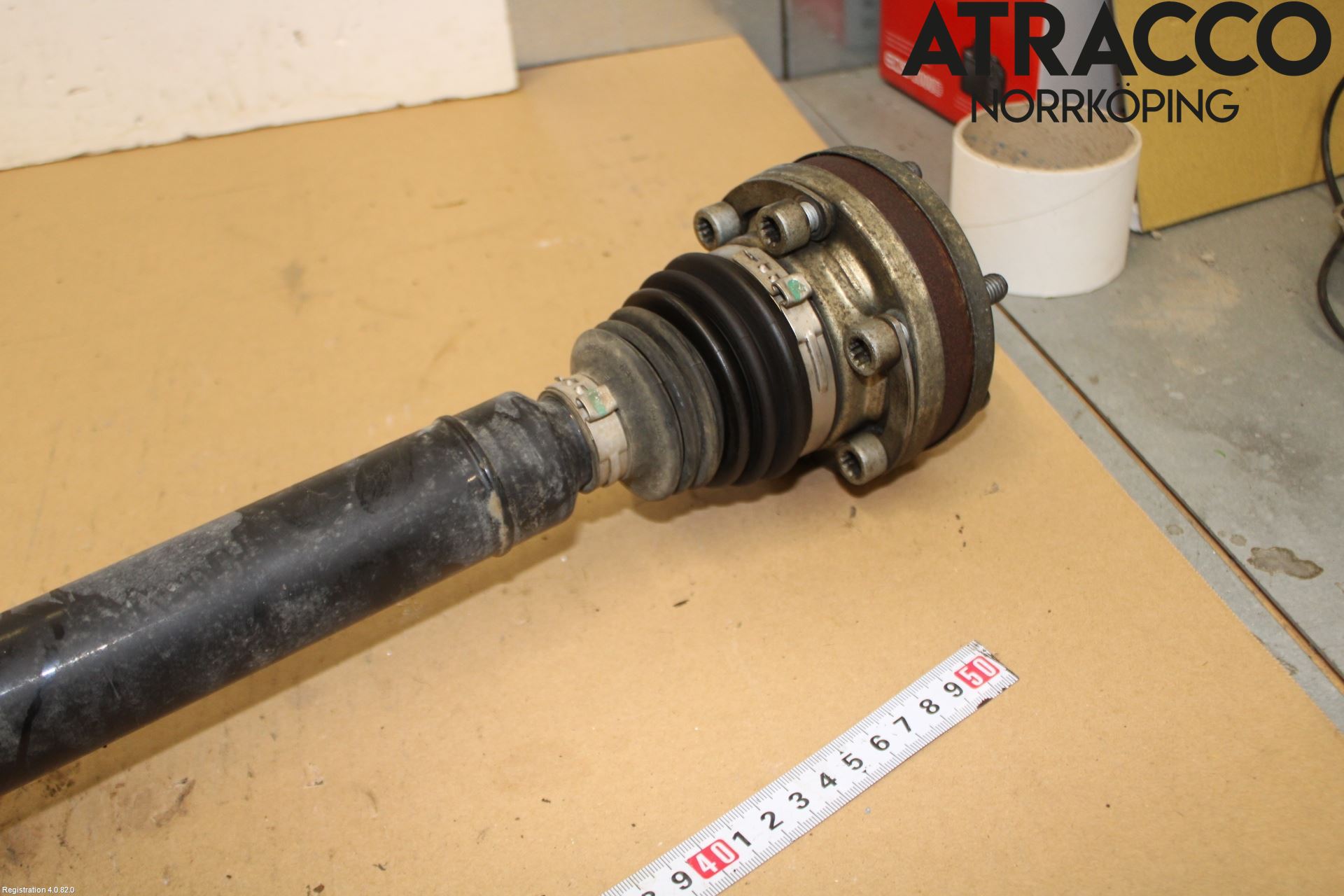 Volkswagen VW CADDY 11-15 Drivaxel Fram Höger