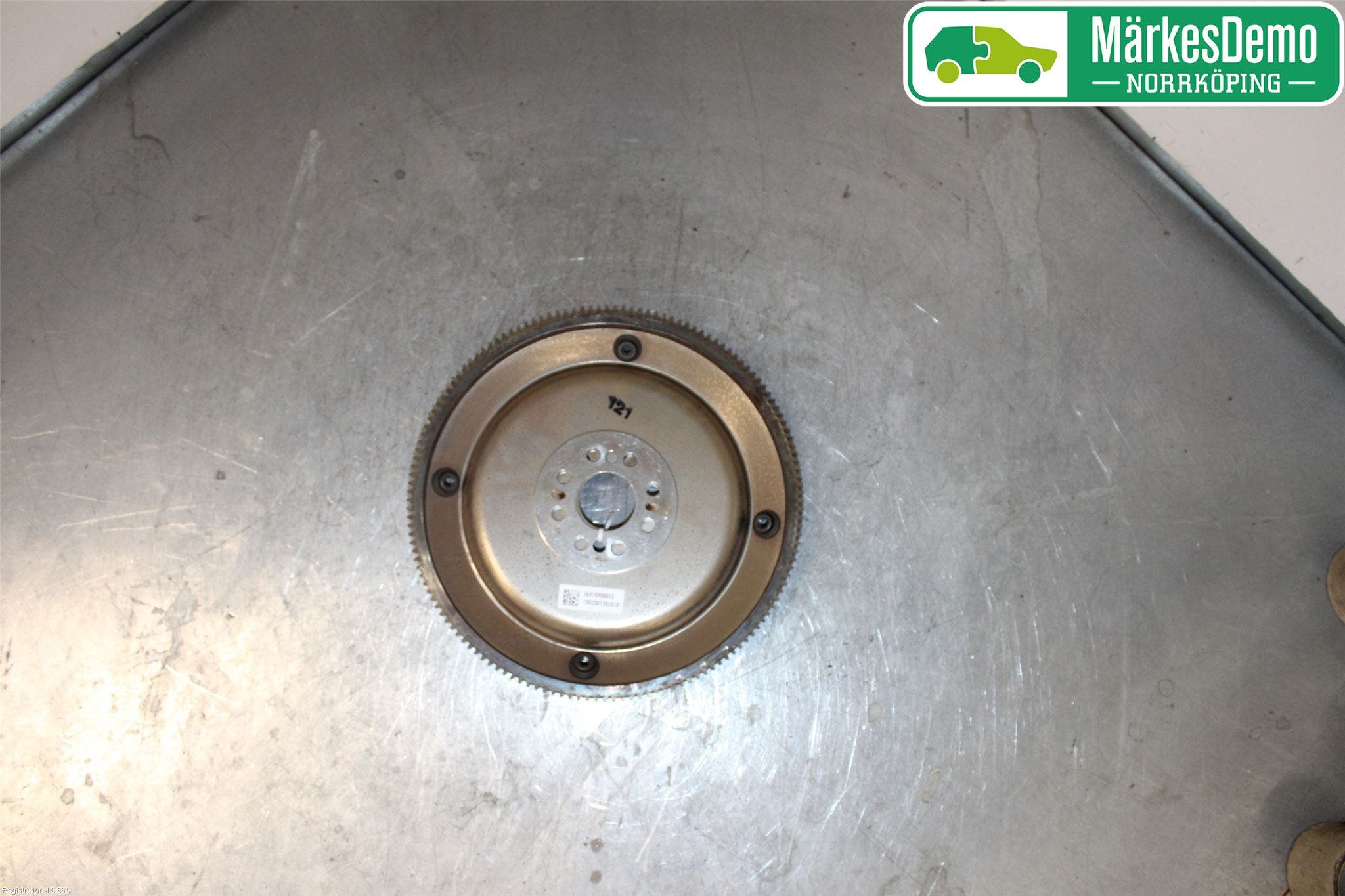 Mercedes-Benz MB C-KLASS (W204) 07-15 Svänghjul Aut