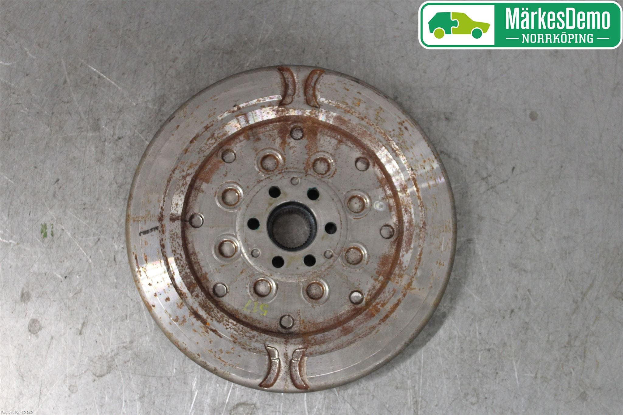 Volkswagen VW PASSAT 15-19 Svänghjul Aut