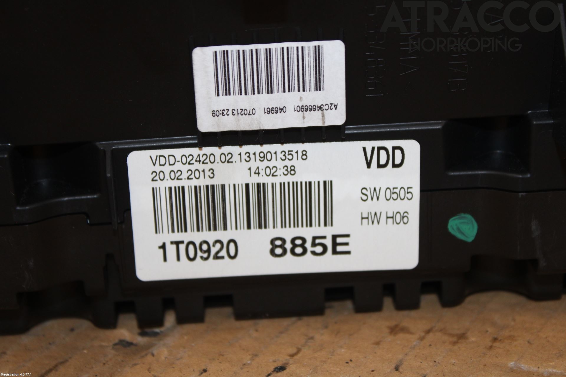 Volkswagen VW TOURAN 10-15 Instrument Komb