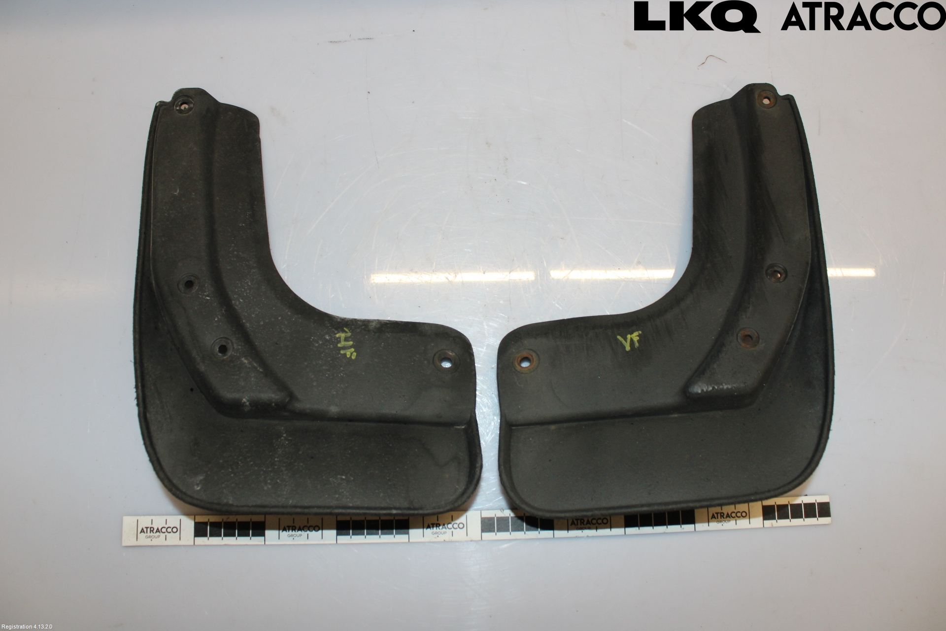 Volkswagen VW PASSAT 24- Stänkskydd