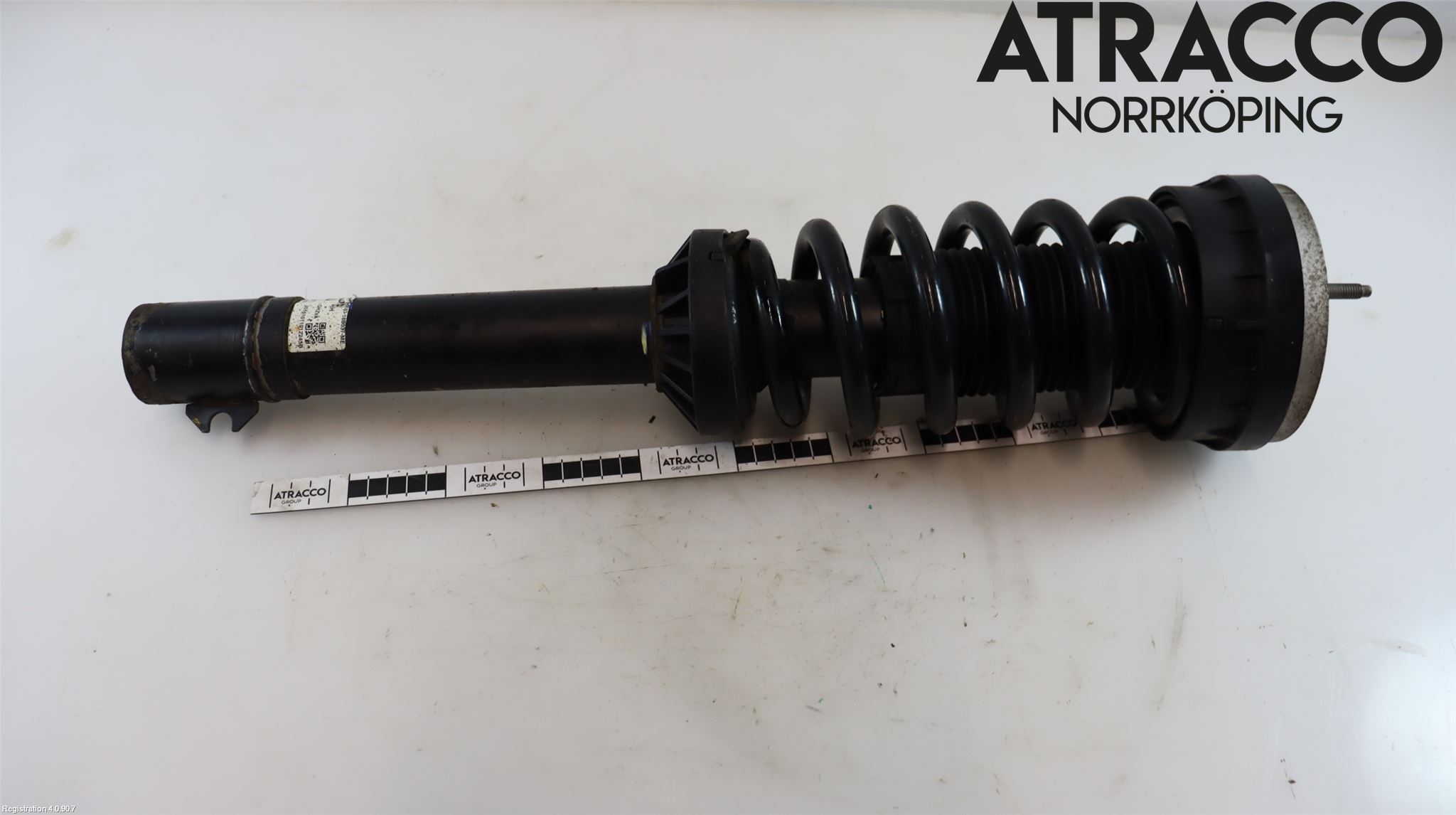 Jaguar F-PACE Fjäderben Fram Höger