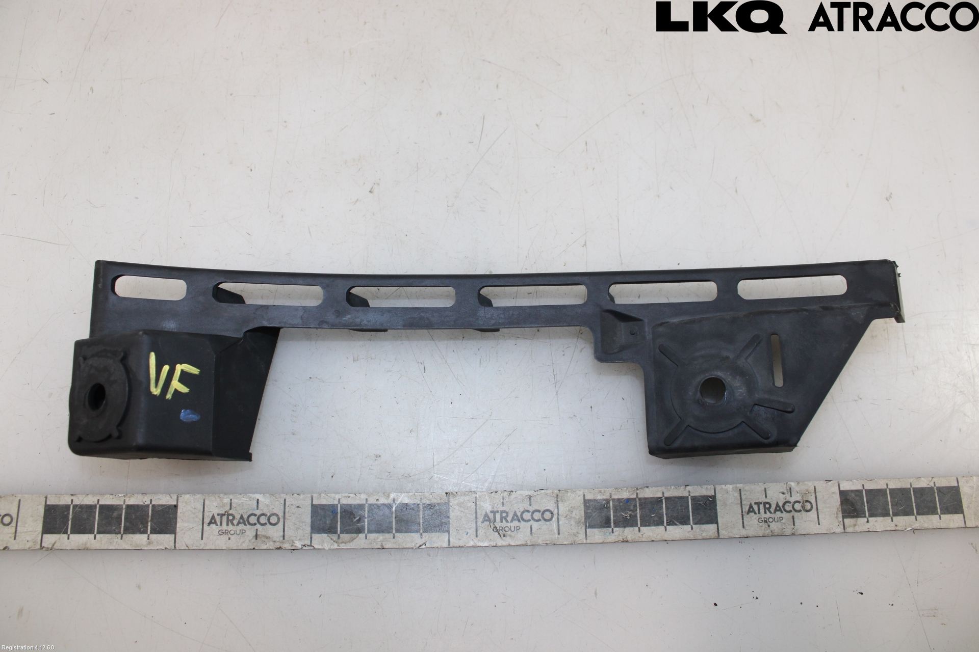 Volkswagen VW CADDY      04-10 Stötfångarfäste Fram Vä
