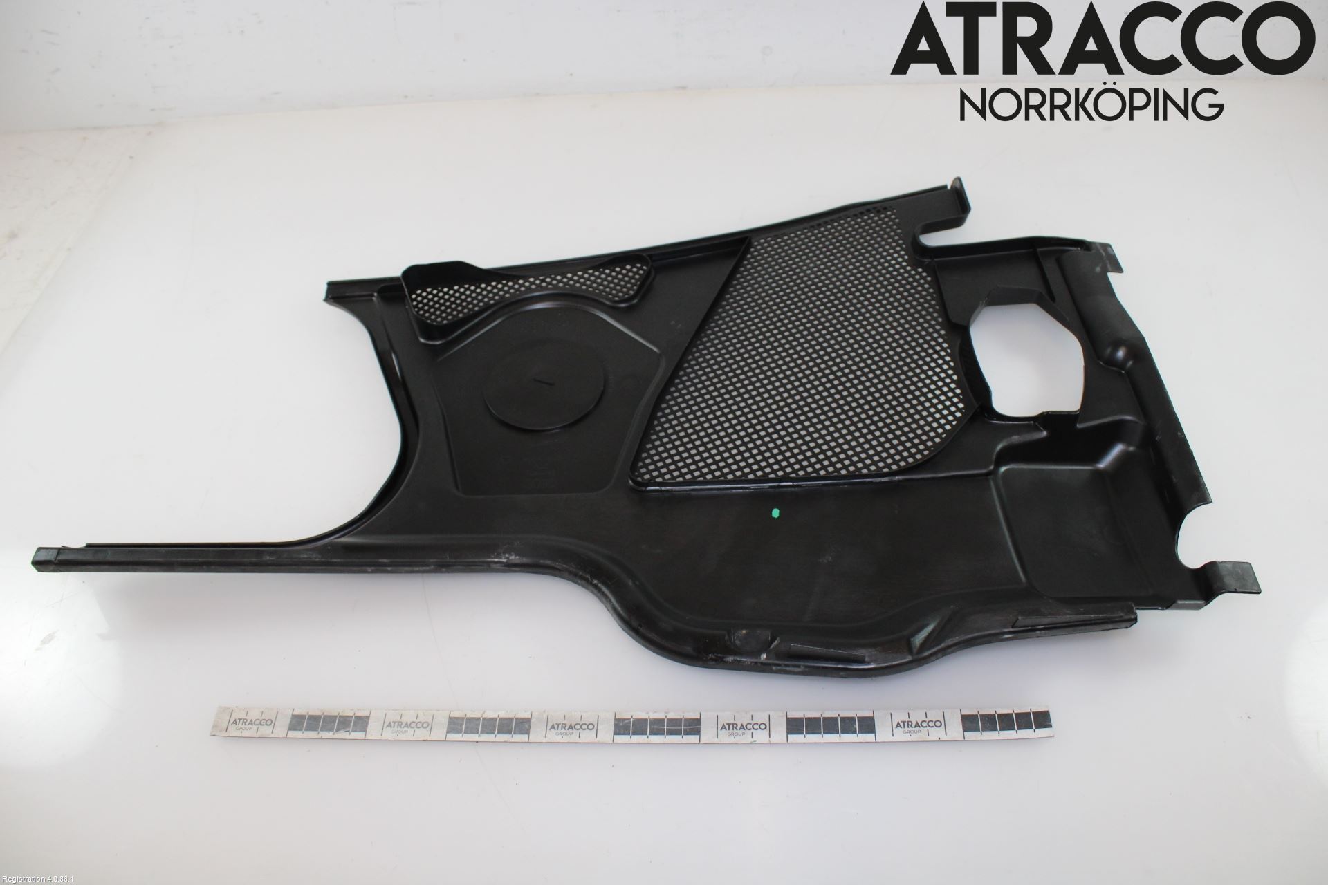 Audi A8/S8 4E  02-09 Torpedplåt-Torpedplast