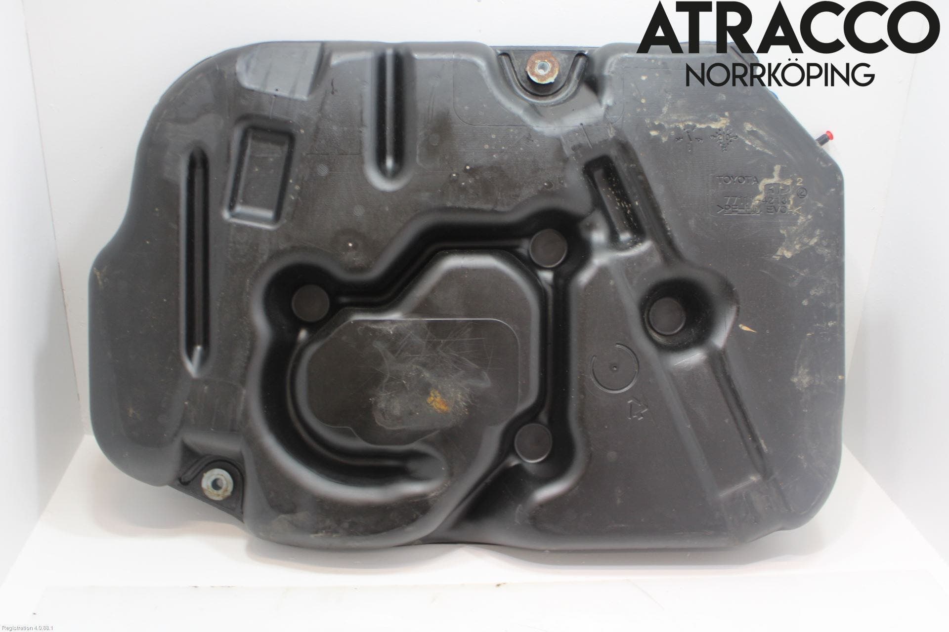 Toyota RAV4 19- Bränsletank Insprutning