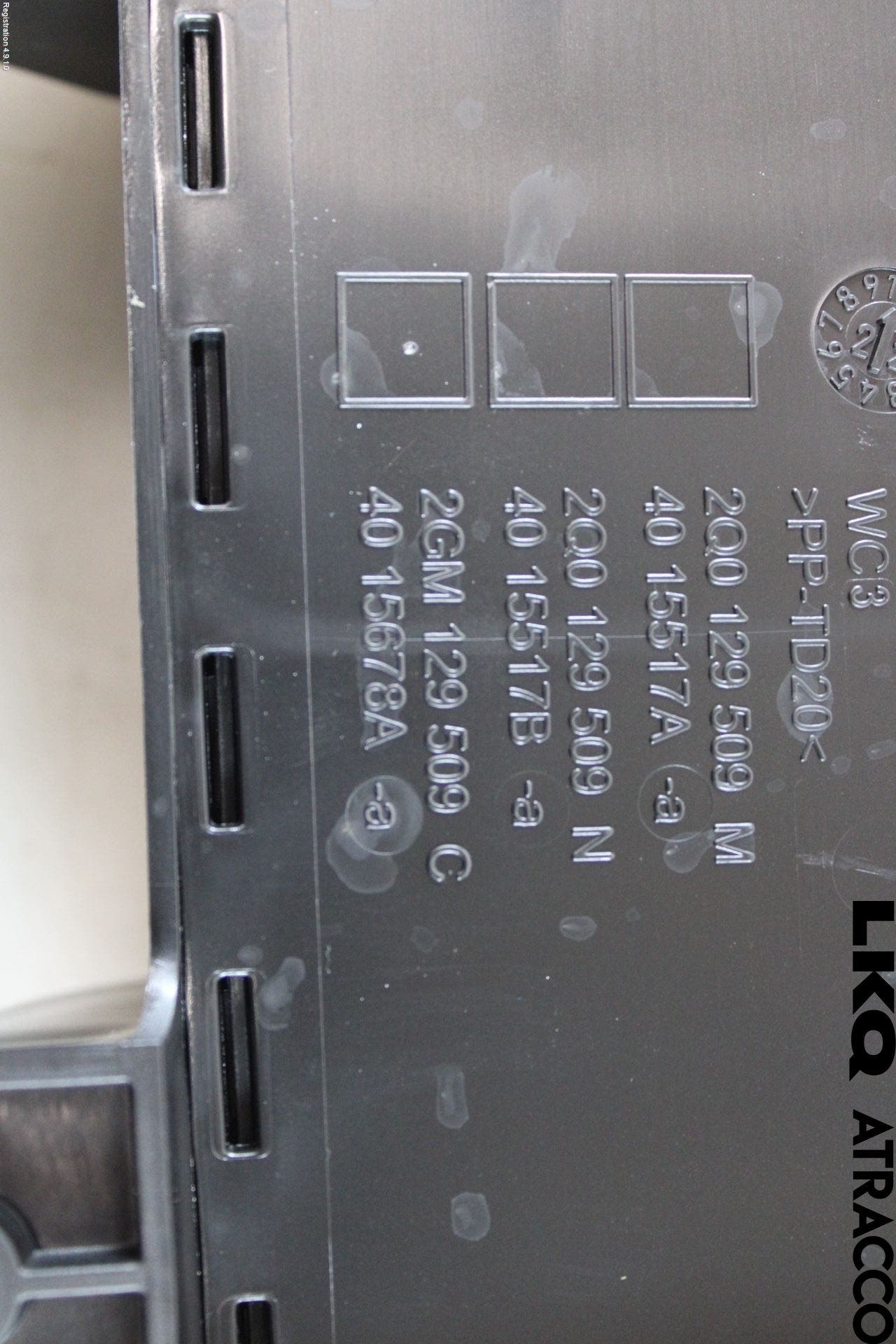 Volkswagen VW T-CROSS 19- Deflektor Plåt-Plast Kylning