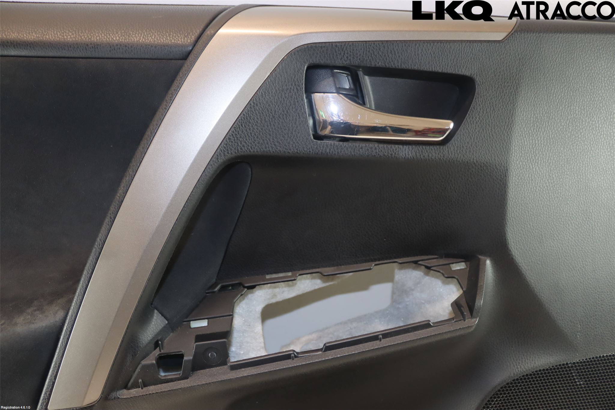 Toyota RAV4 13-18 Dörrklädsel Vä