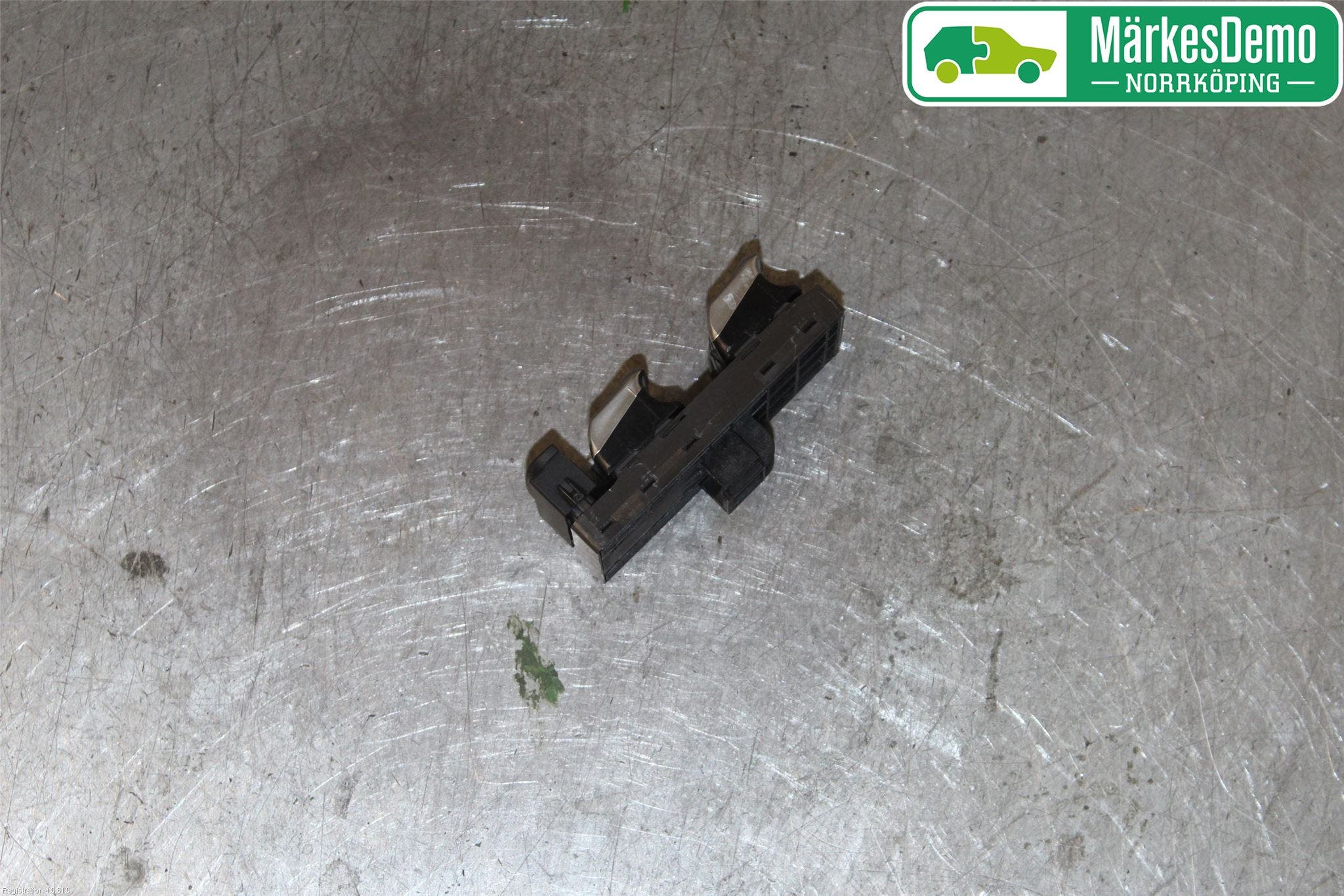 Audi A4 12-15 Strömställare Elhiss