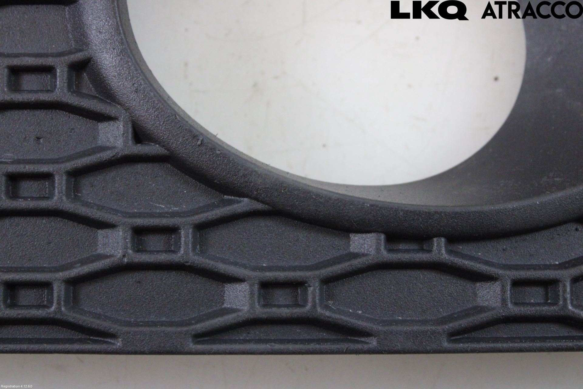 Volvo XC70 08-13 Dimljussarg Fram