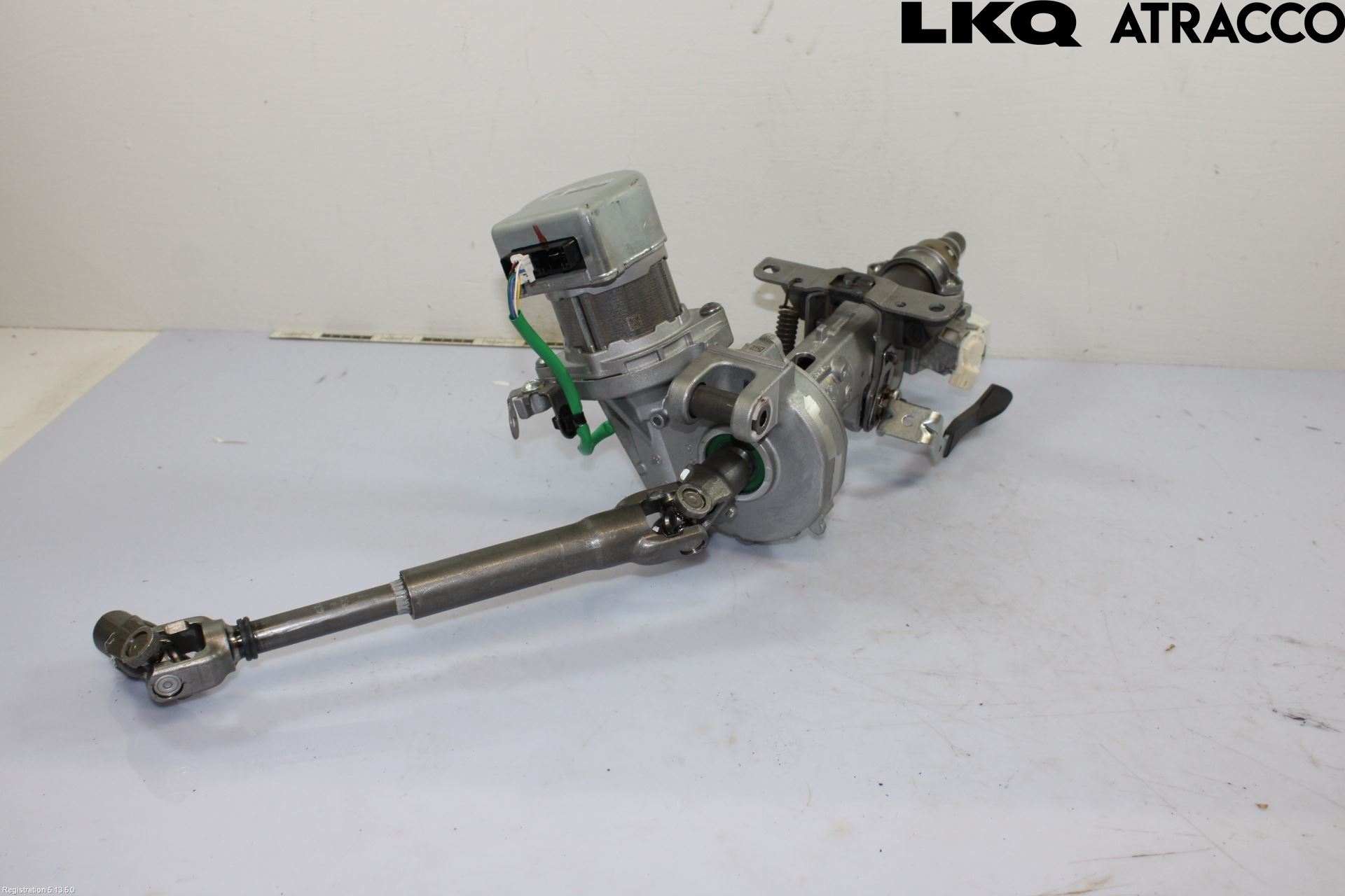 Toyota YARIS XP21 20- Rattaxelagg Med Inb Servo