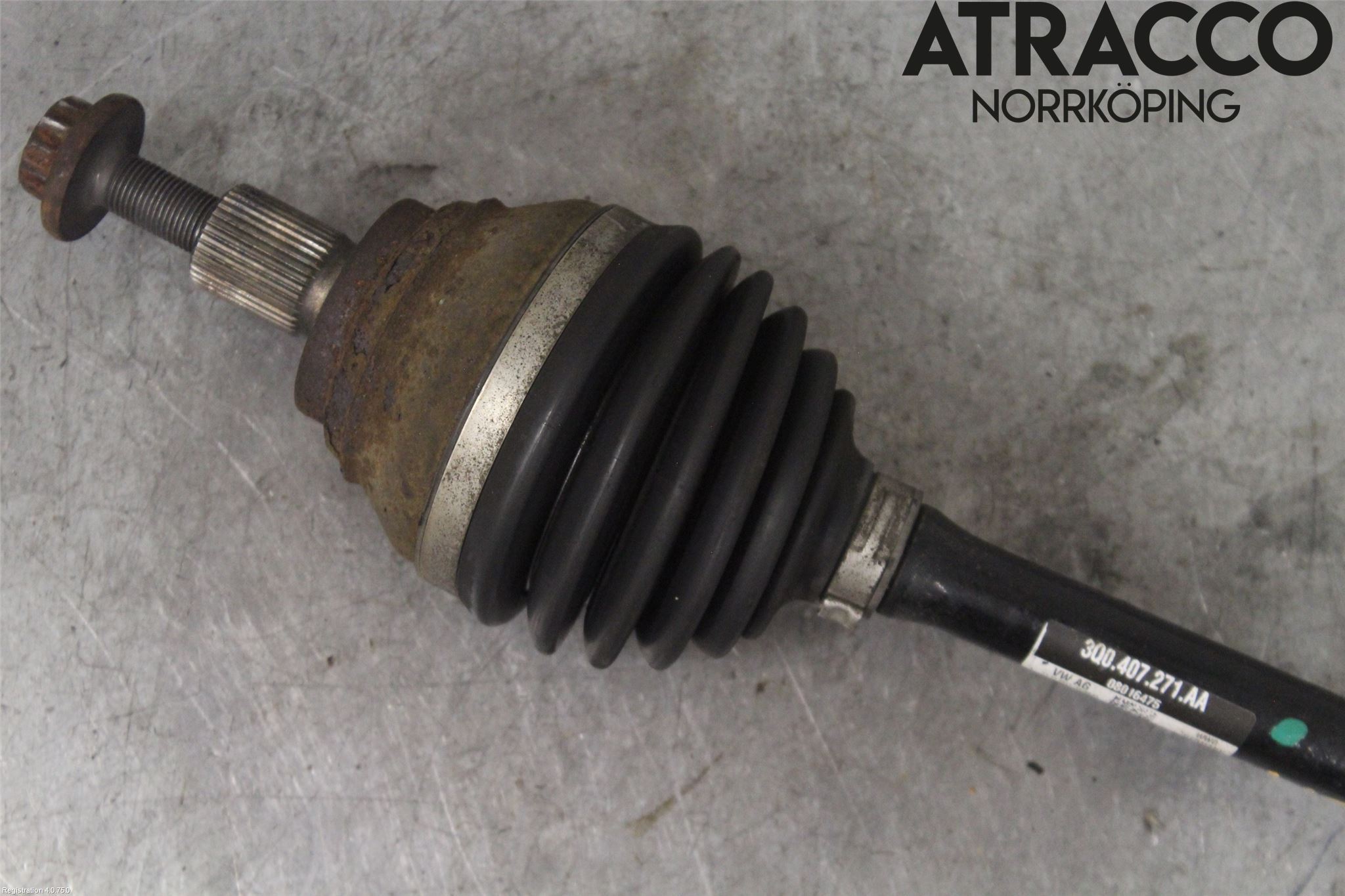 Volkswagen VW PASSAT 15-19 Drivaxel Fram Vänster