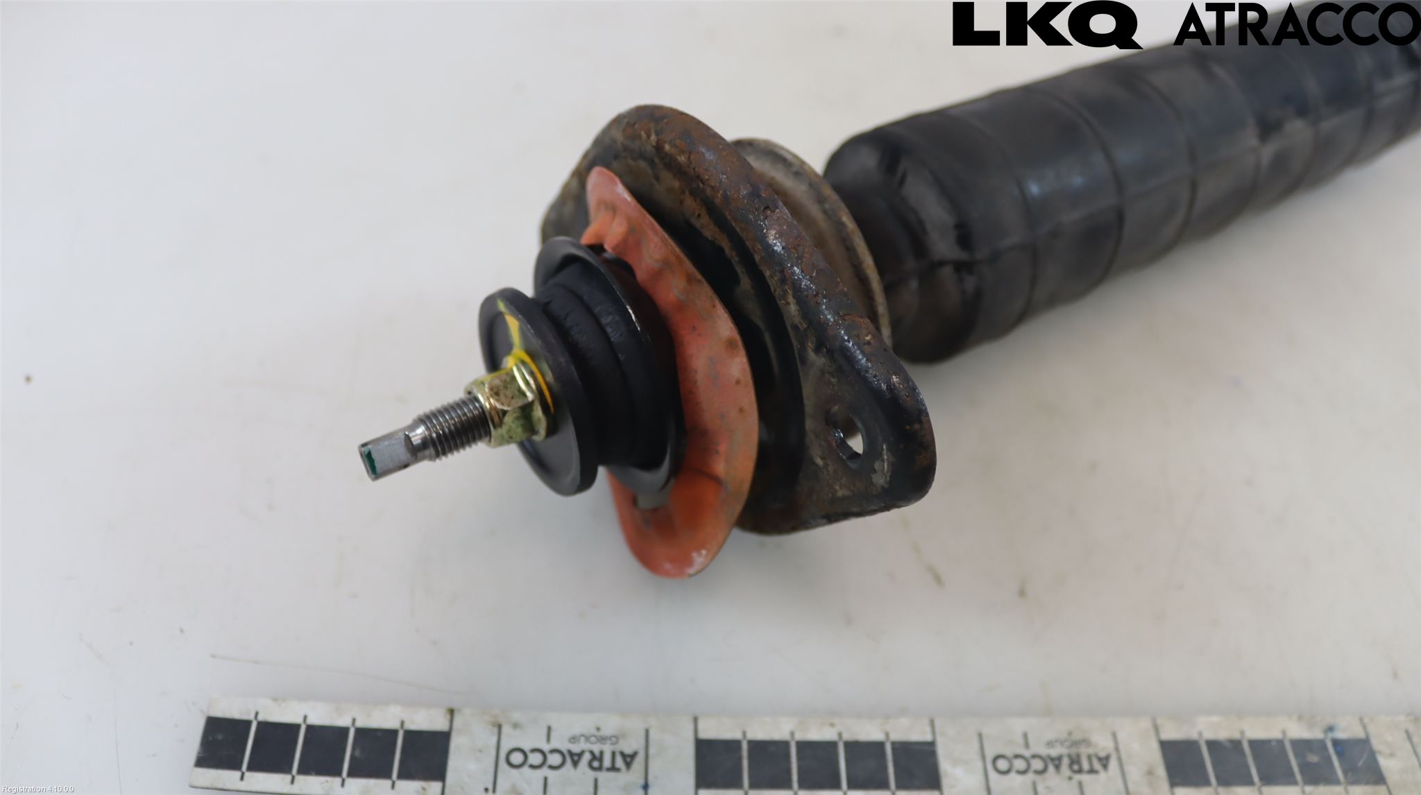 Nissan SKYLINE Stötdämpare Bak