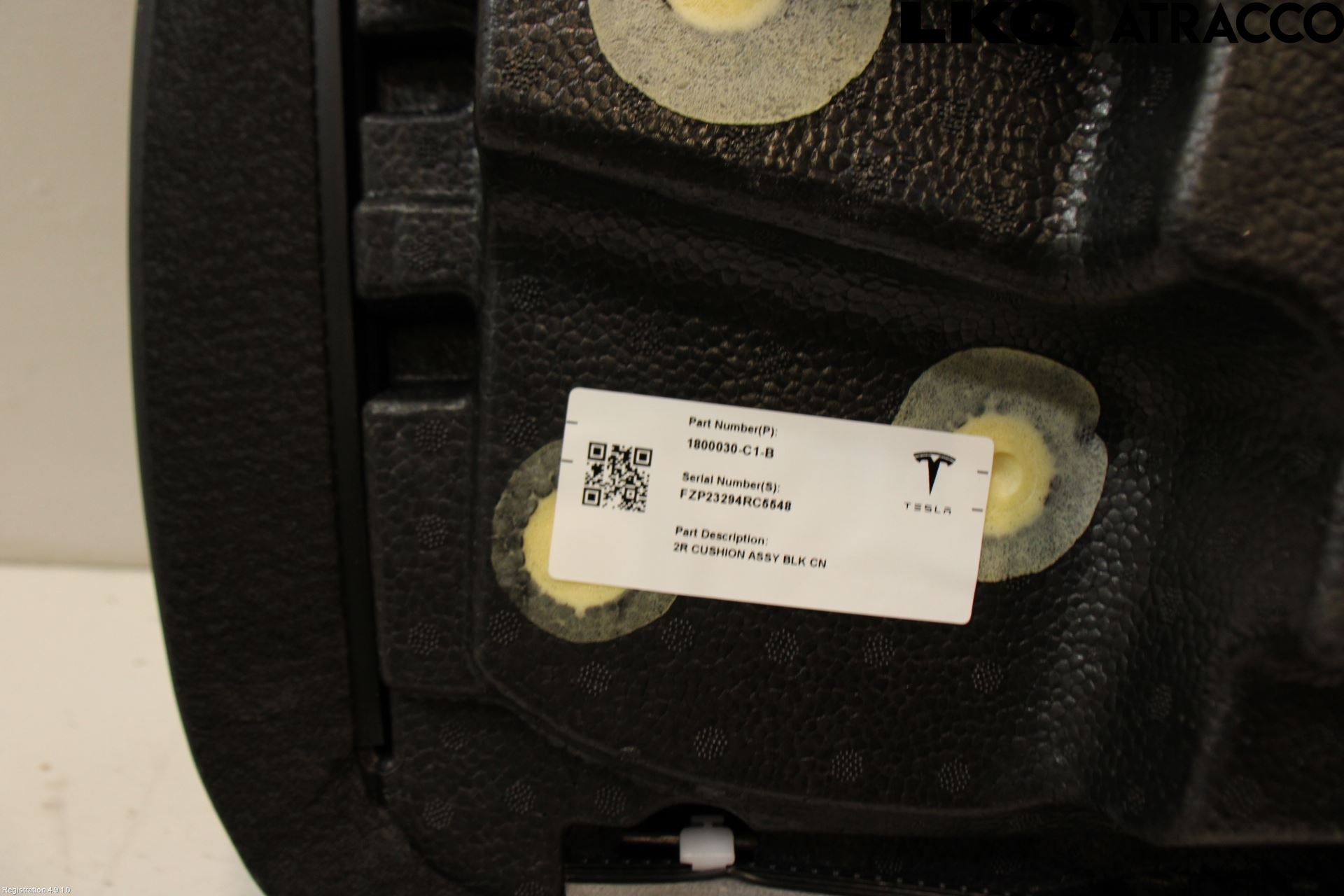 Tesla MODEL 3 17- Inredning Baksäte