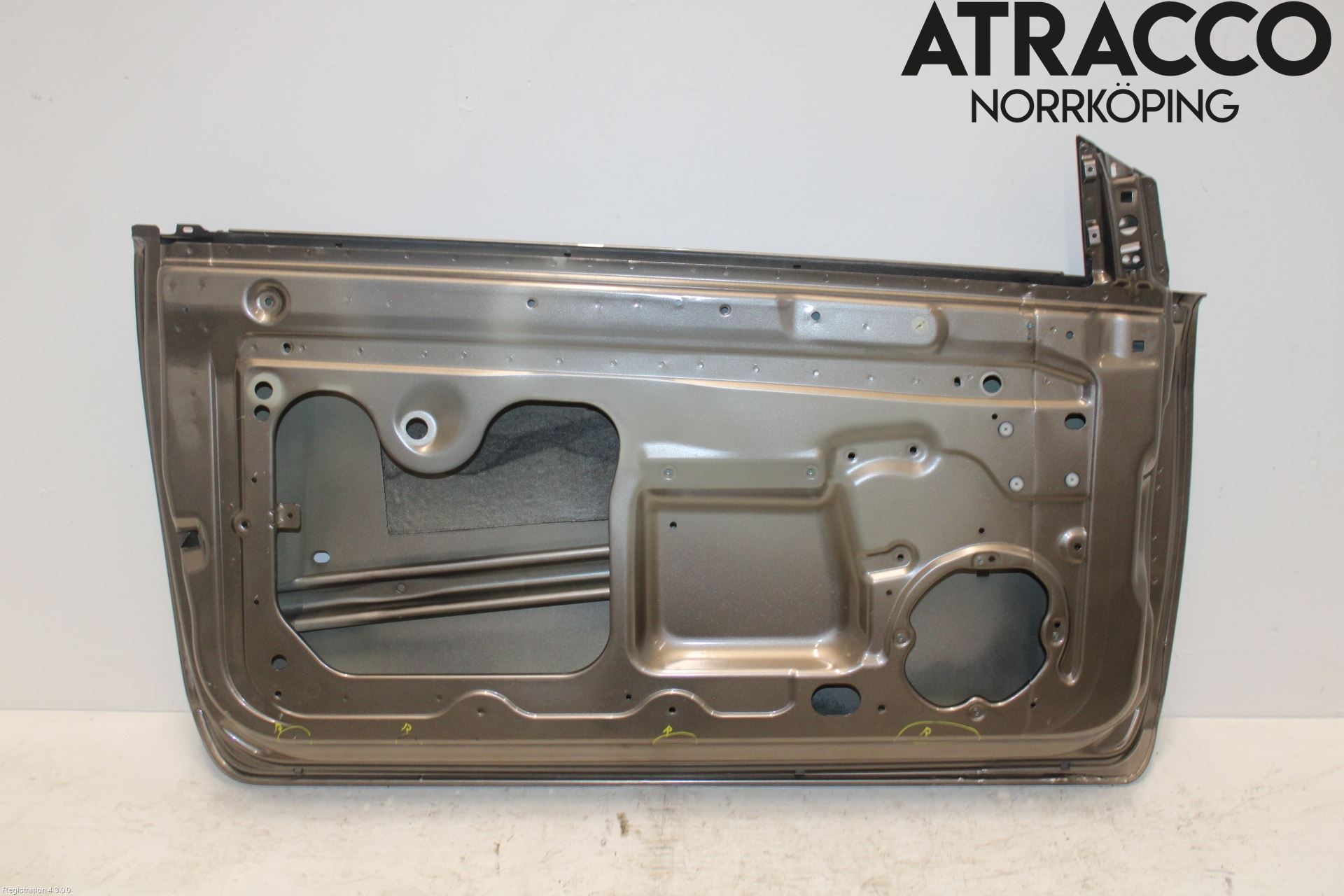 Ford FOCUS     04-07 Dörr 2D Vänster