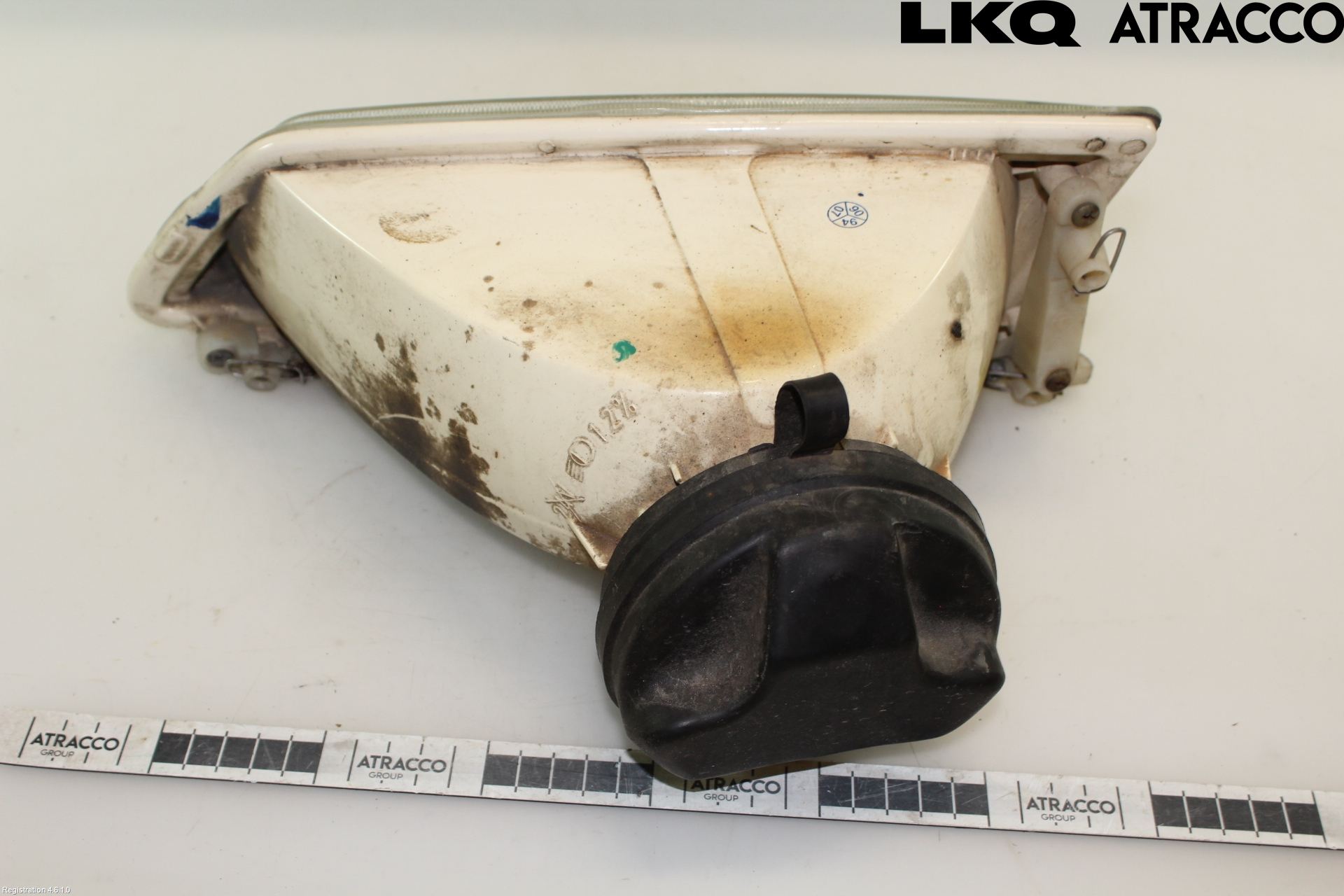Peugeot 106     92-95 Strålkastare Höger