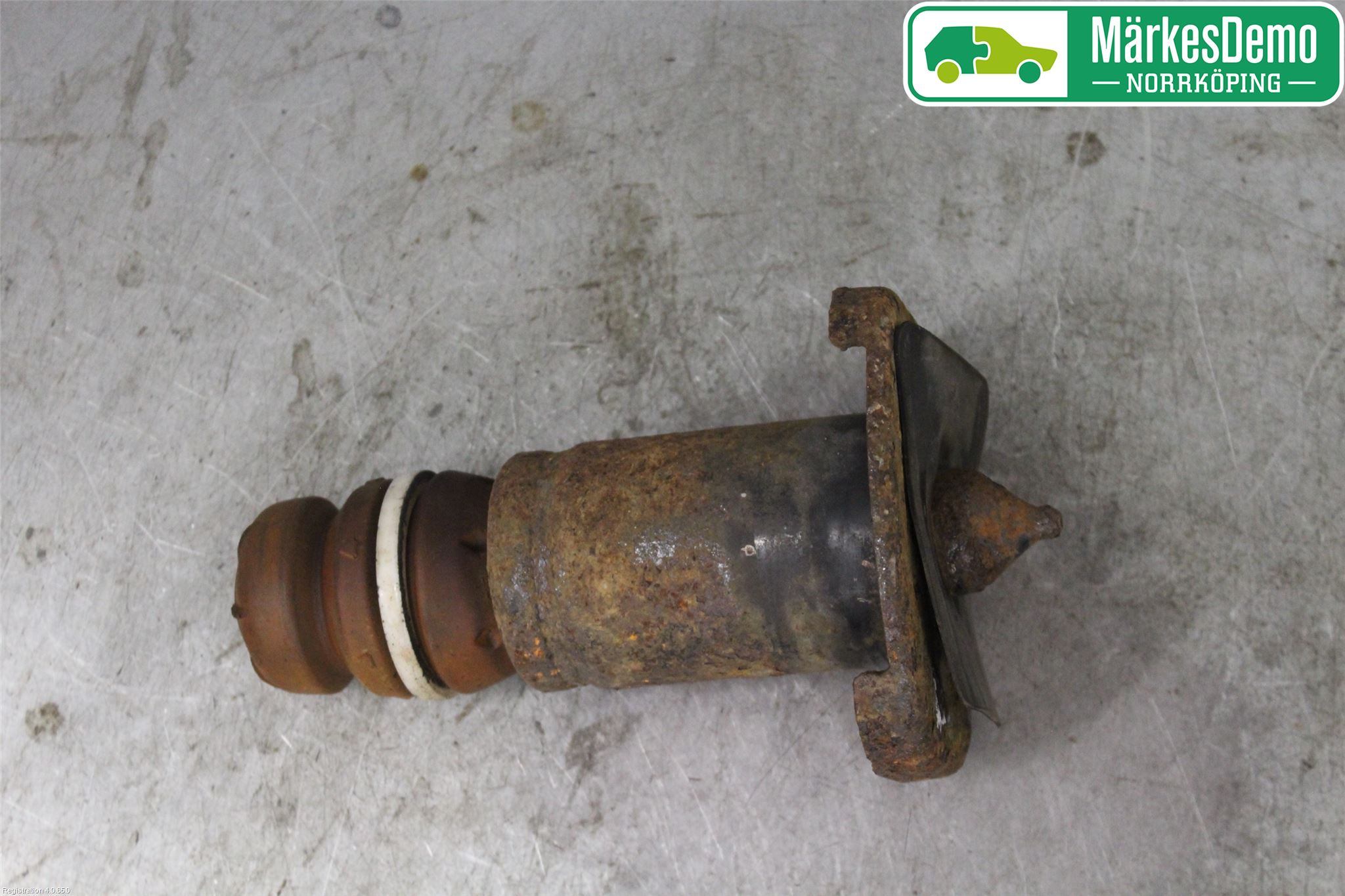 Ford MONDEO 07-15 Fjäderskål Bak