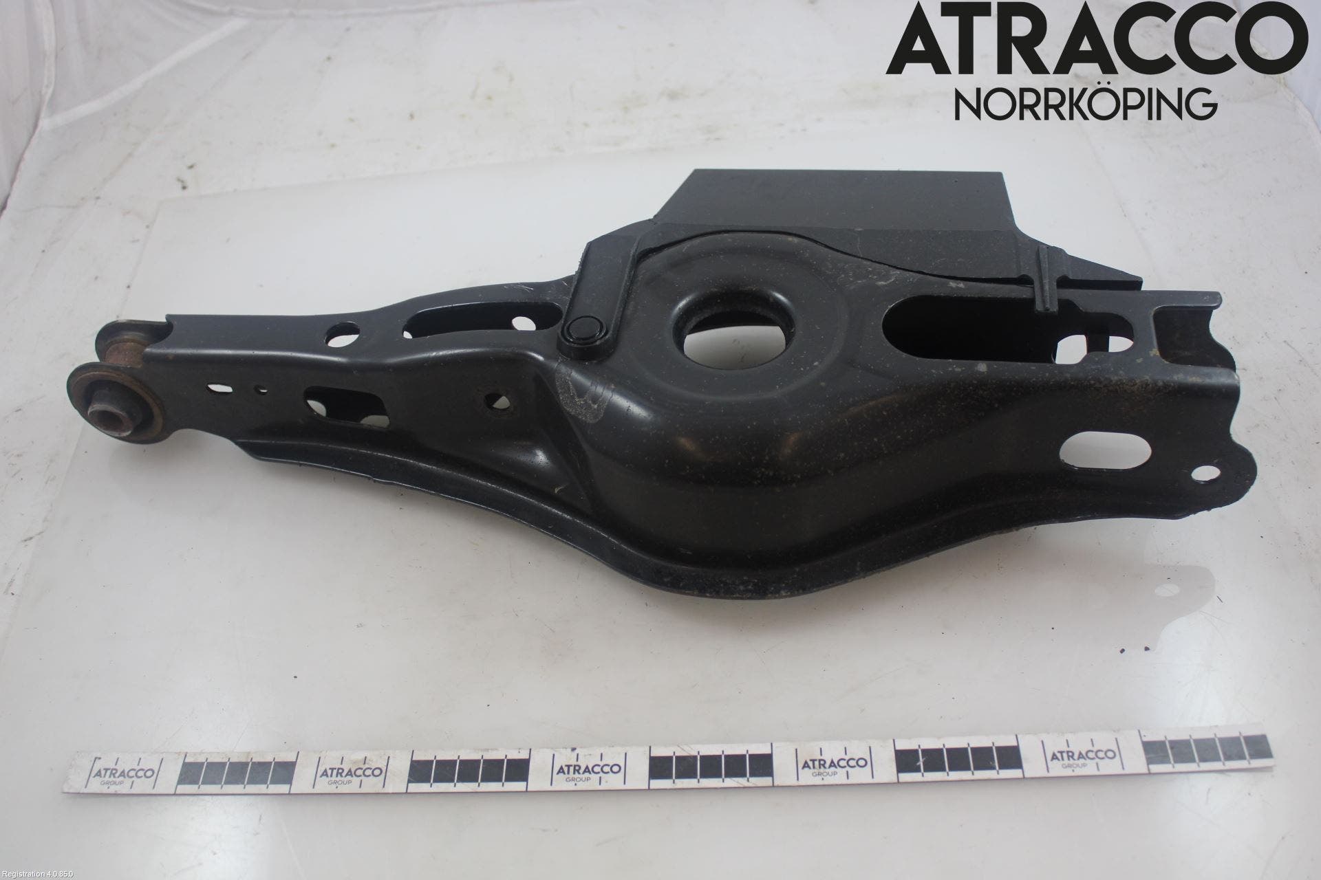 Toyota RAV4 19- Bärarm Bak Höger