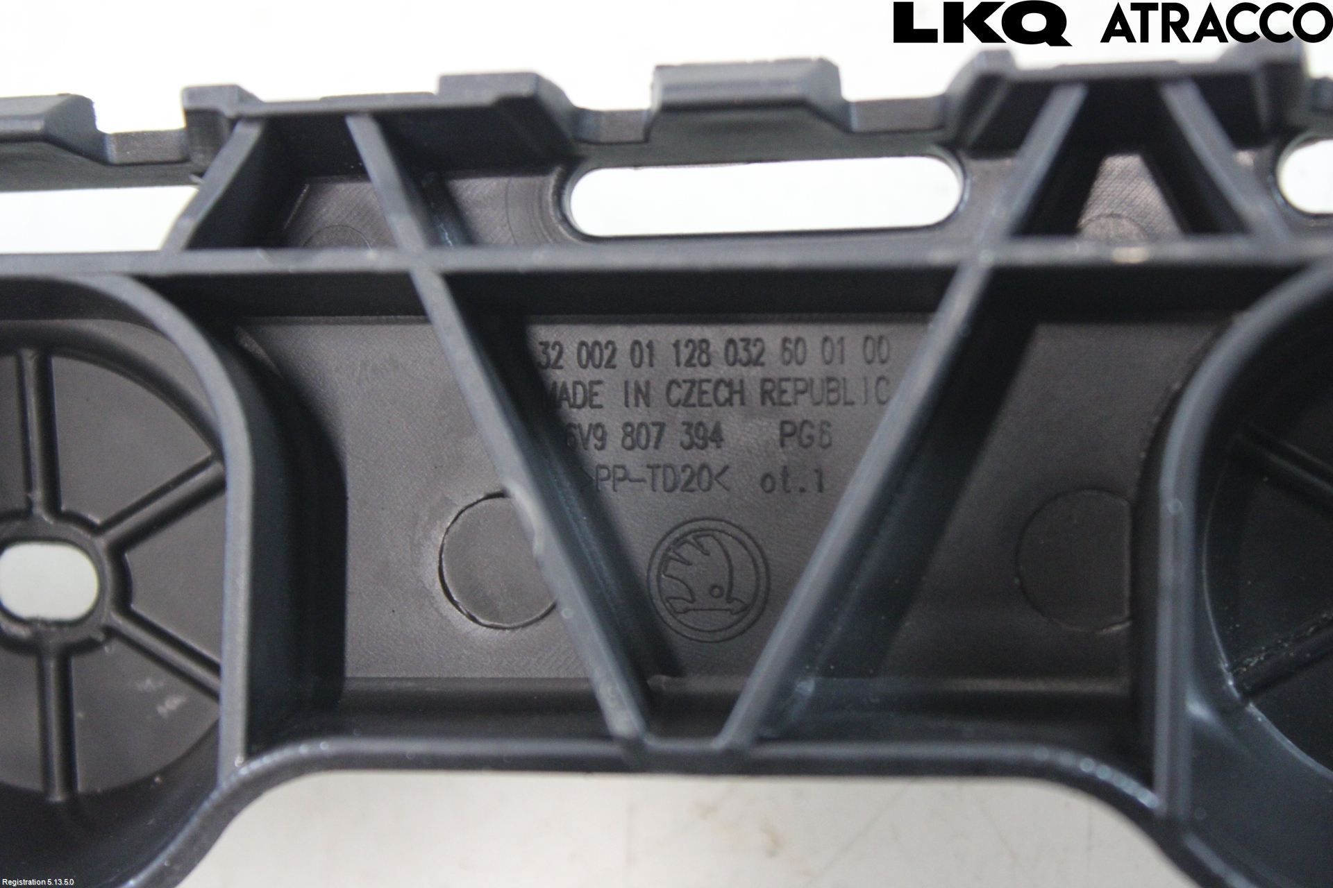 Skoda FABIA 15-21 Stötfångarfäste Bak Hö