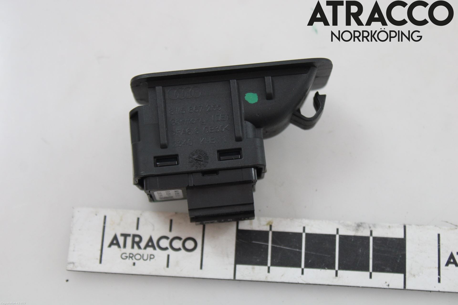 Audi Q3 F3 19- Strömställare Dragkrok