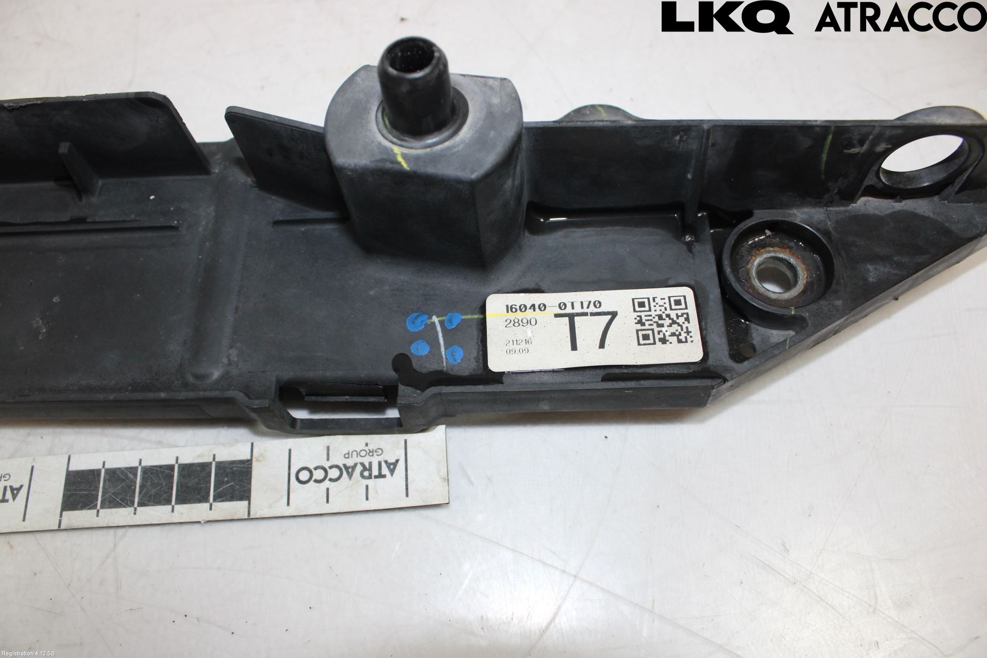 Toyota VERSO 09-18 Kylarfäste-Ram-Balk