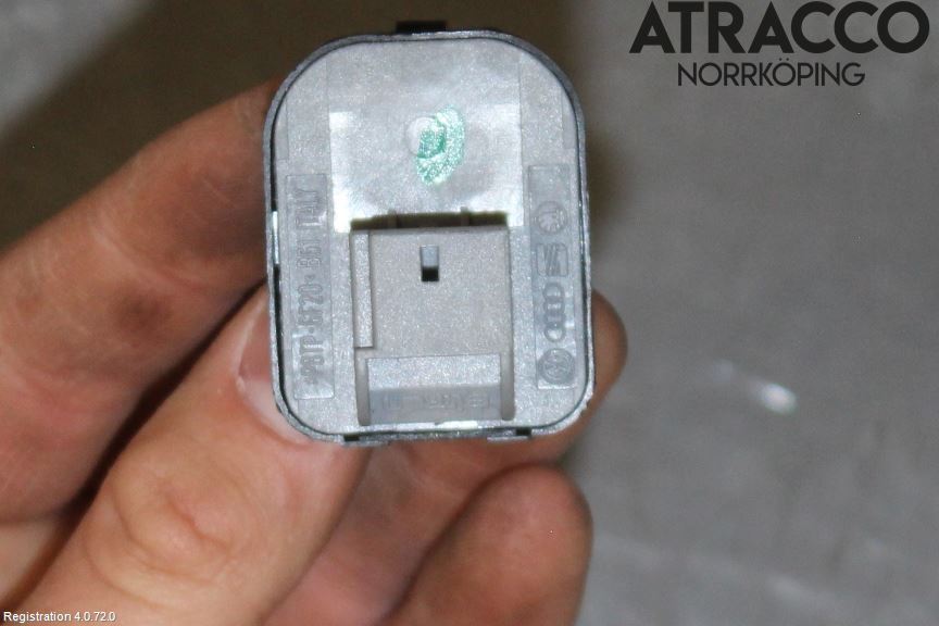 Audi A4/S4 08-11 Strömställare Spegel