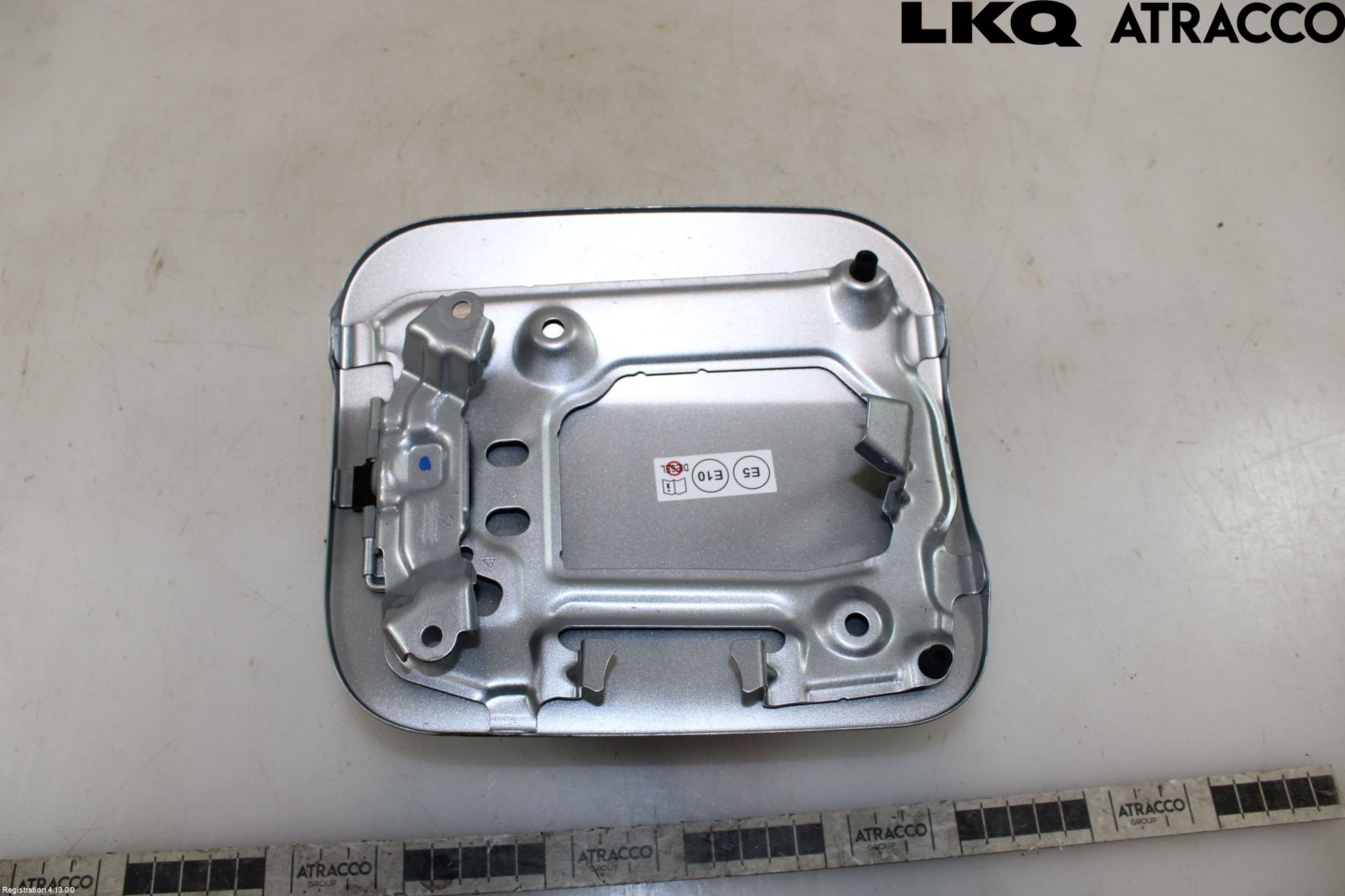 Toyota COROLLA CROSS XG10 22- Tanklucka