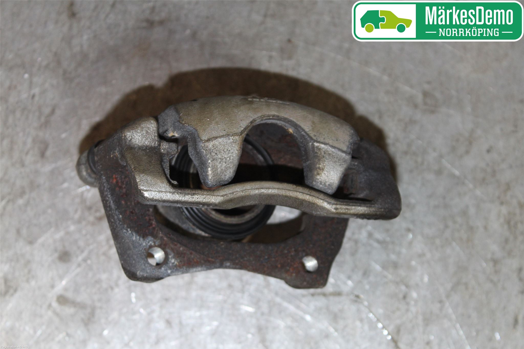 Renault CAPTUR 13-19 Bromsok Fram Höger