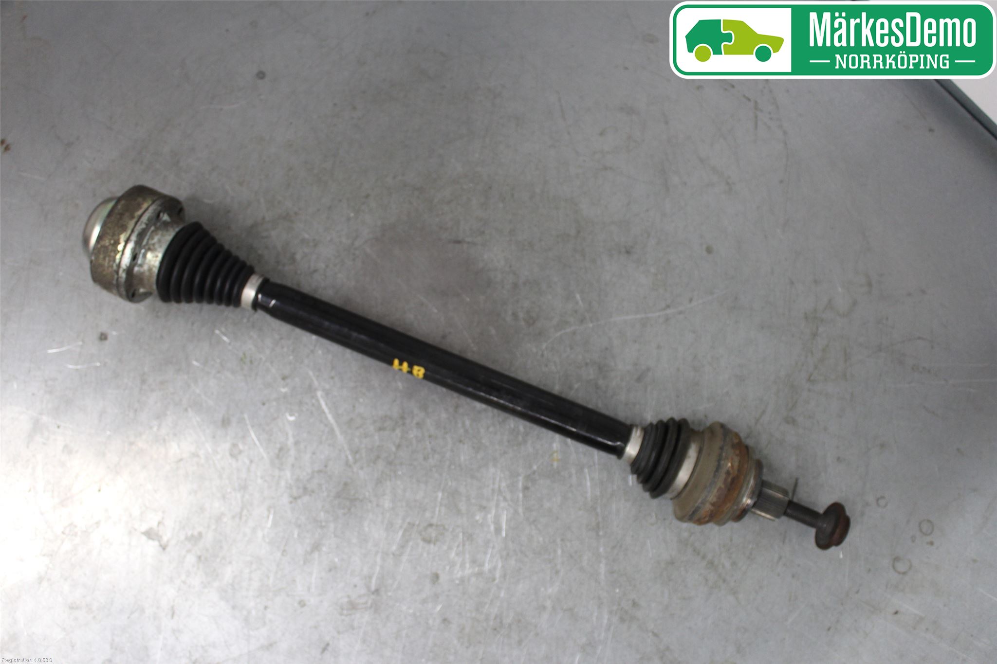 Audi A4/S4 B9 16-19 Drivaxel Bak Höger