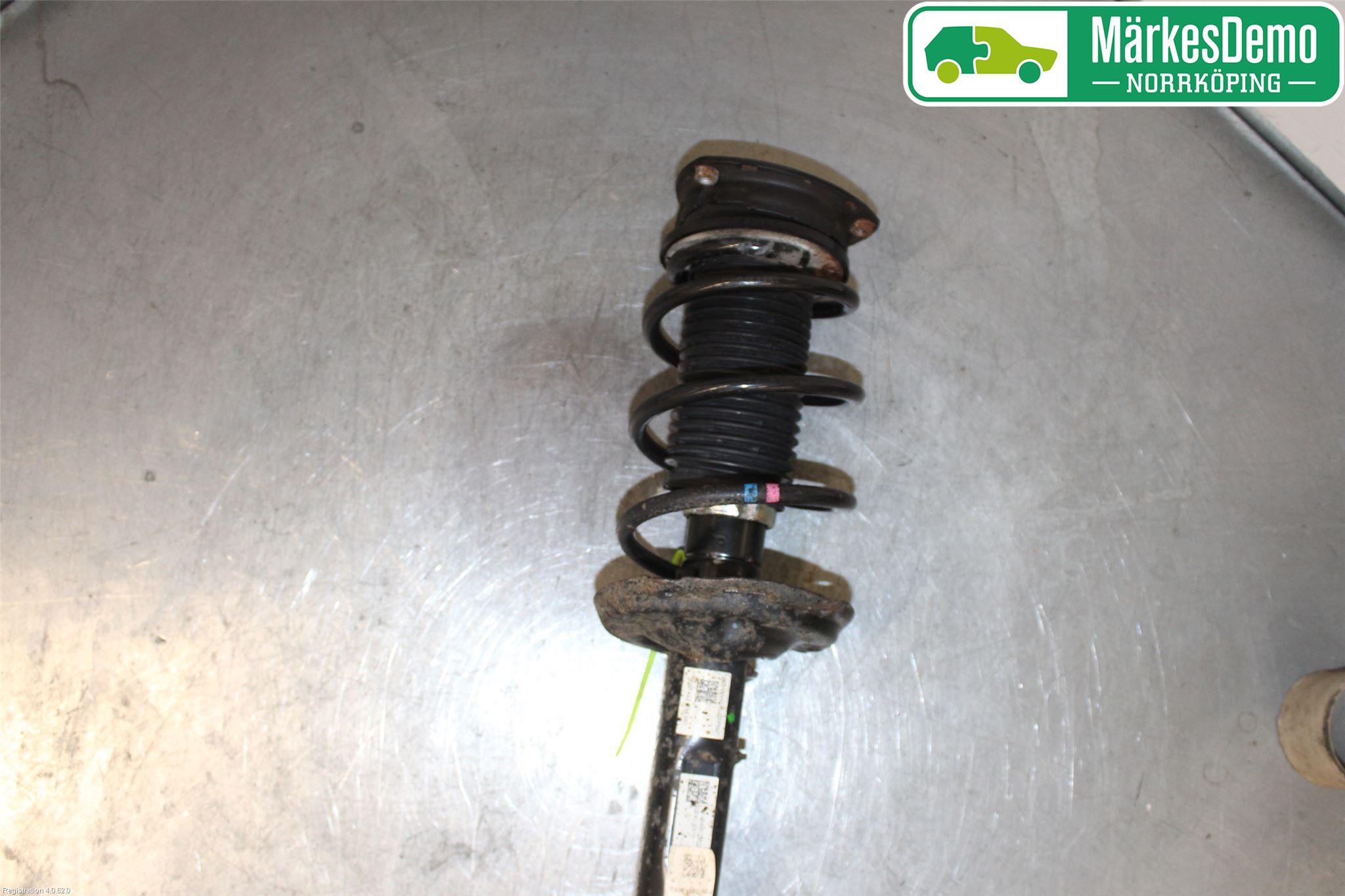 Volkswagen VW GOLF / E-GOLF VII 13-20 Fjäderben Fram Höger