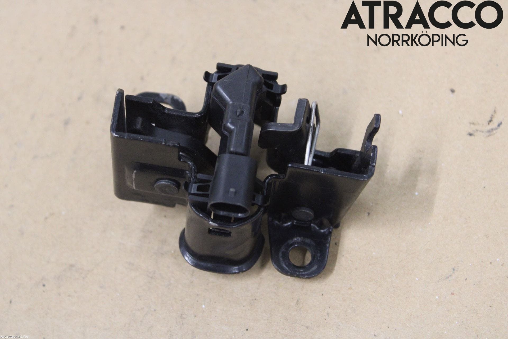 Mercedes-Benz MB C (203) 00-07 Huvlås