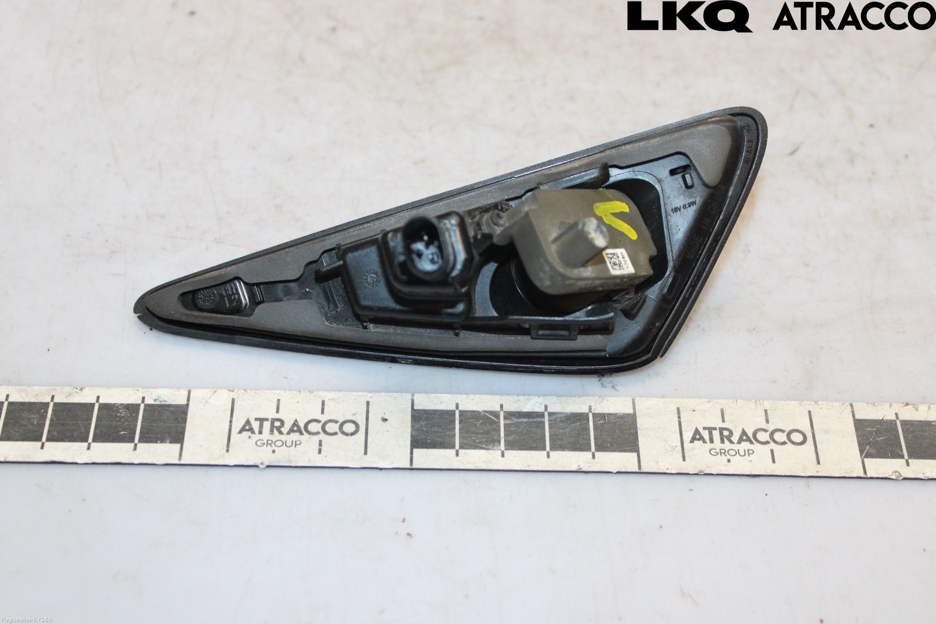 Tesla MODEL 3 17- Parkeringshjälp Kamera