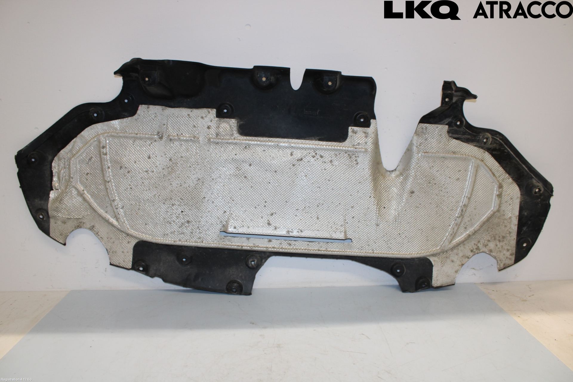 BMW 5 G30/G31/F90 17-23 Hasplåt Plåt-Plast