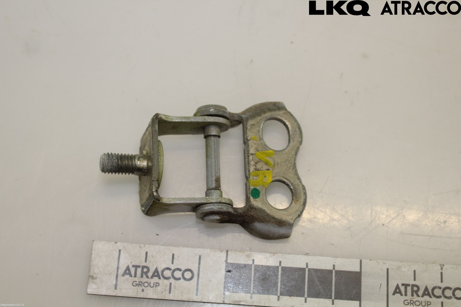 Toyota YARIS XP130 15-20 Bakluckegångjärn Vä