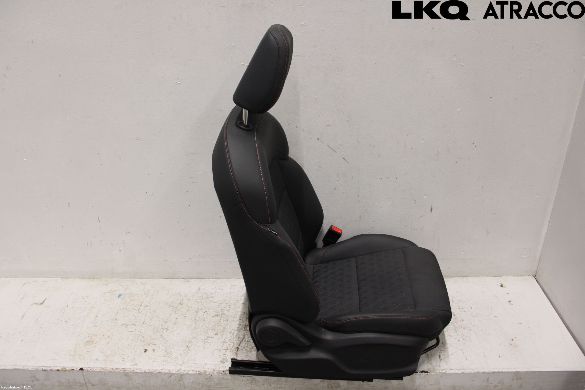 MG 3 HYBRID+ 25- Inredning Stol Fram Hö