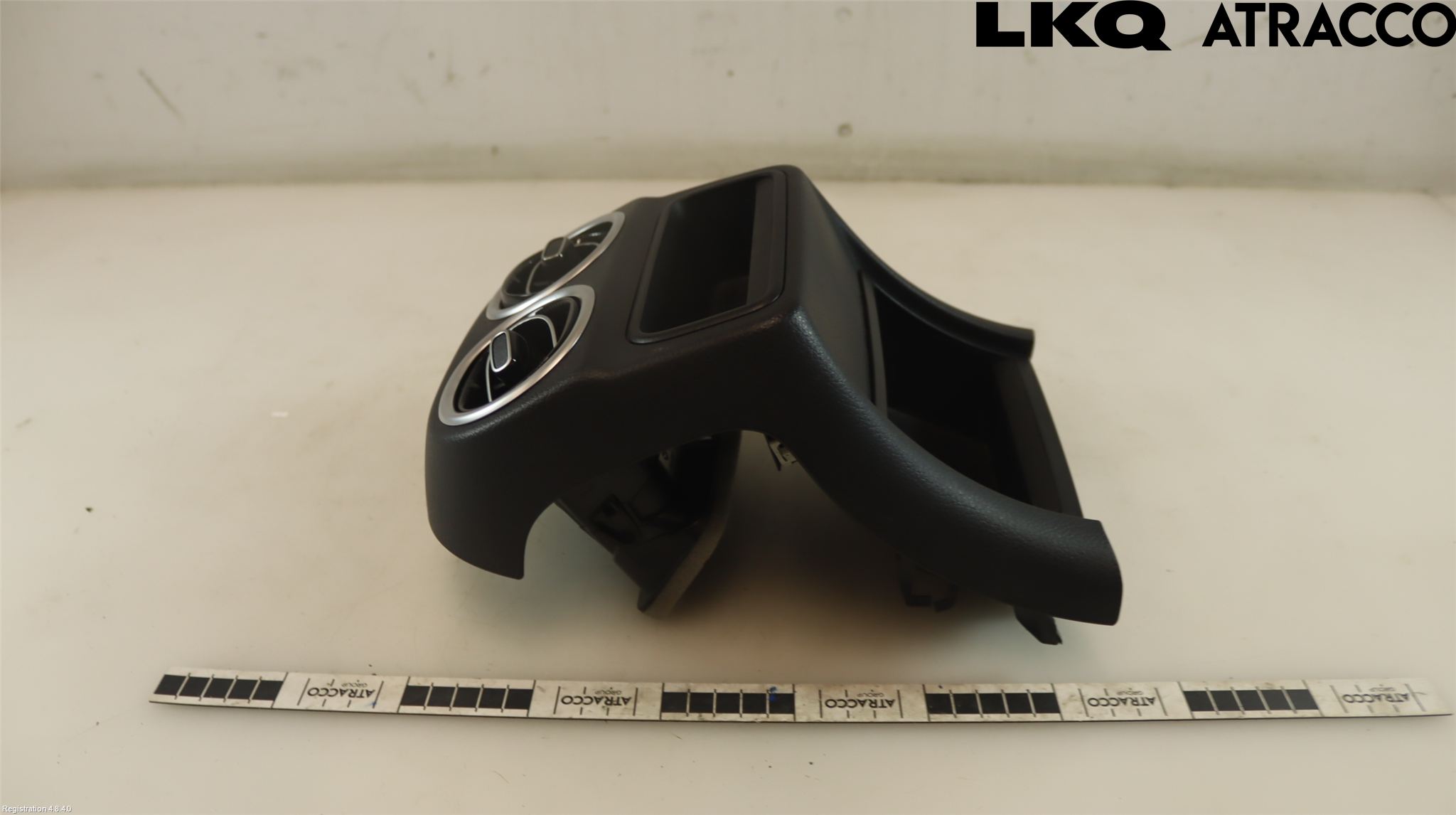 Mercedes-Benz MB C-KLASS (W206) 21- Instrumentkonsoll Mitt