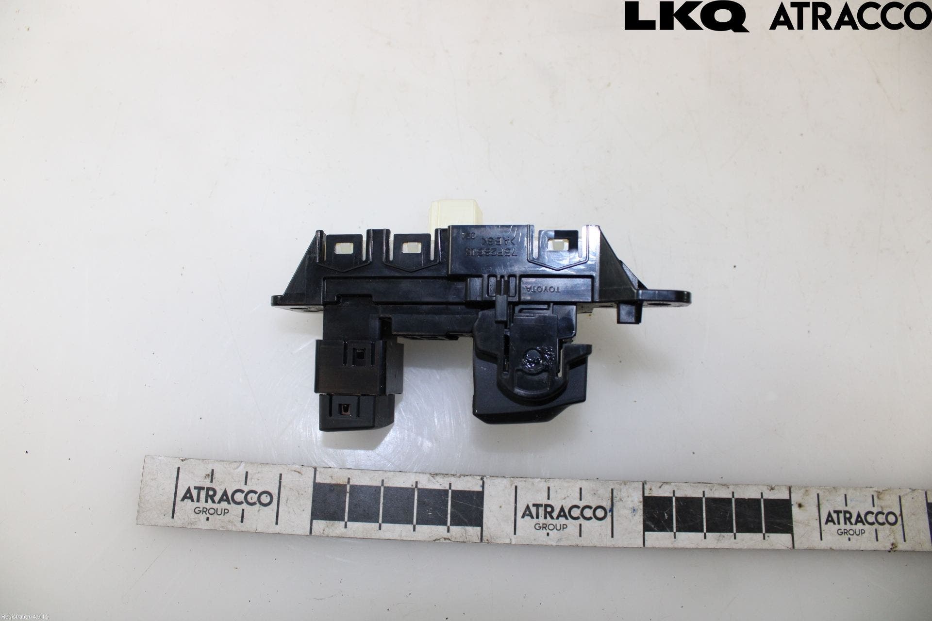 Toyota YARIS CROSS XP21 21- Strömställare Parkeringsbroms