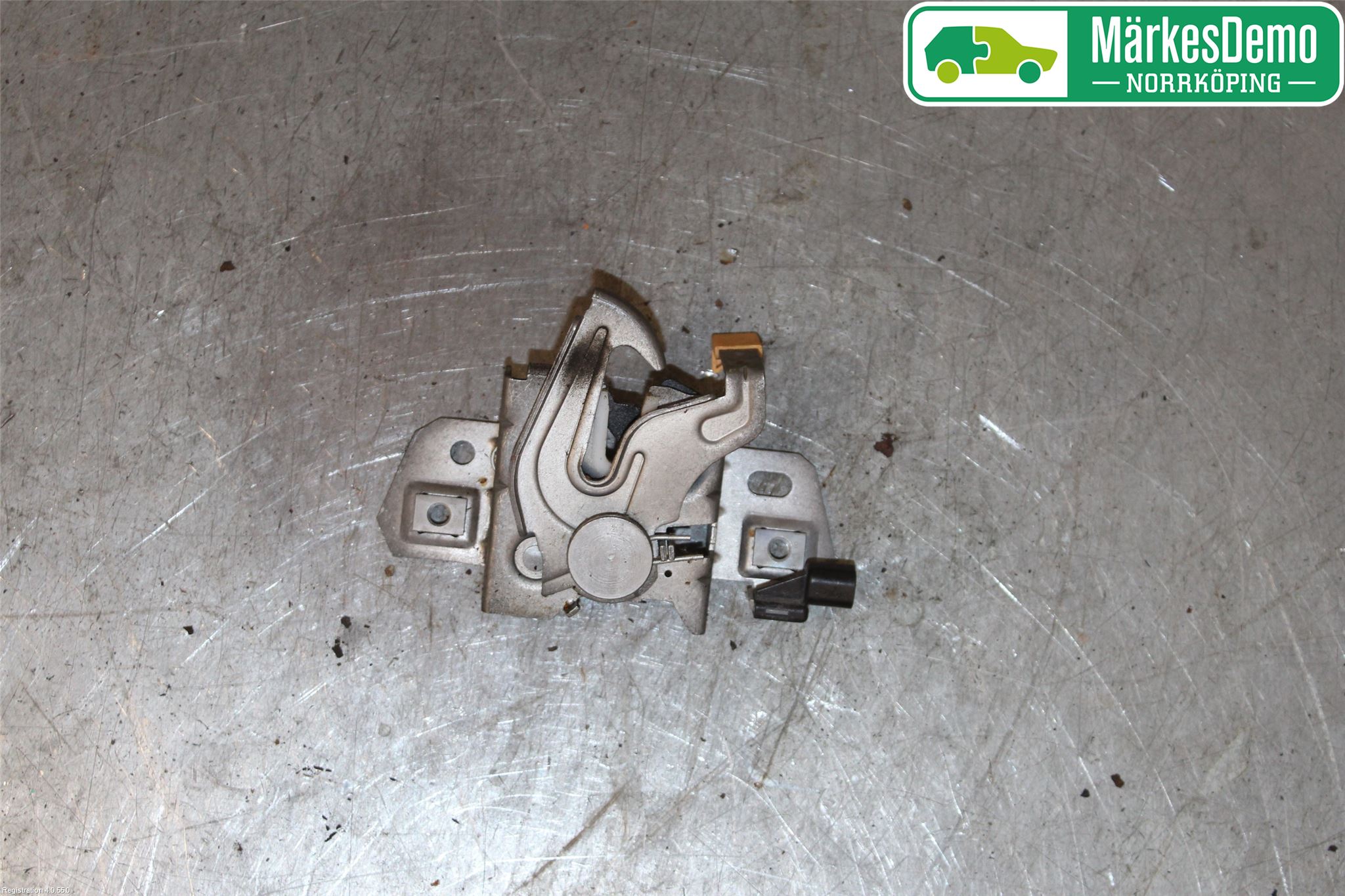 Volvo V50 04-07 Huvlås