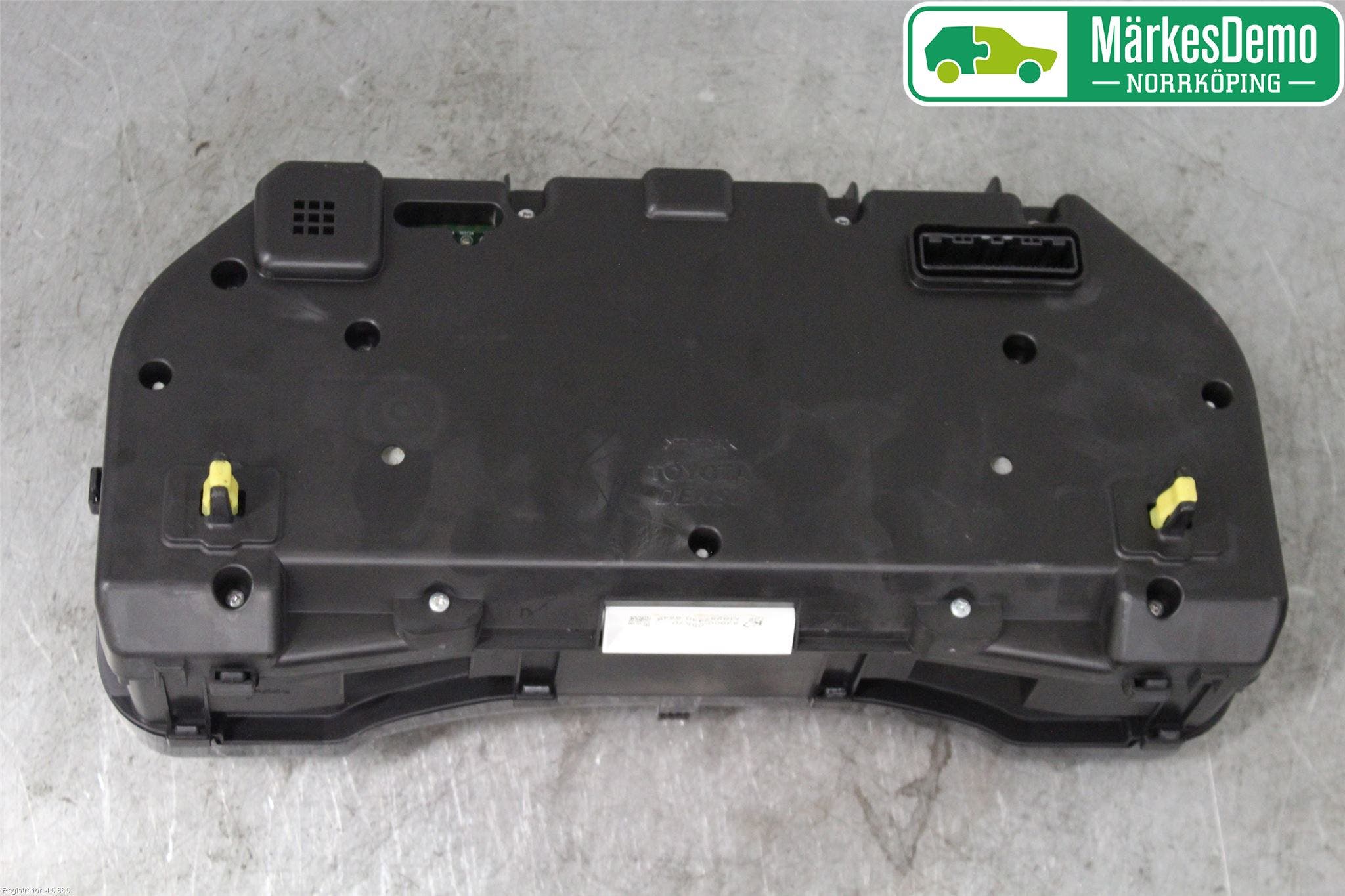 Toyota AVENSIS 09-15 Instrument Komb