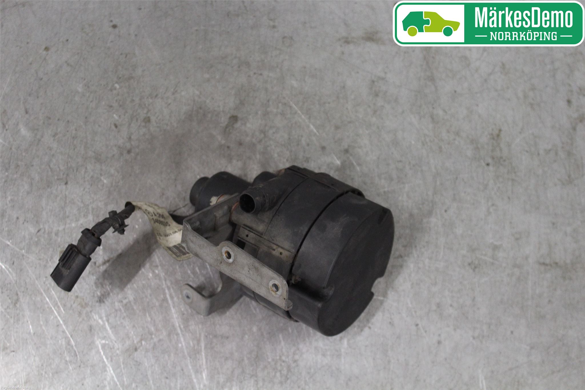 Mercedes-Benz MB C-KLASS (W204) 07-15 Luftpump-Avgasrening