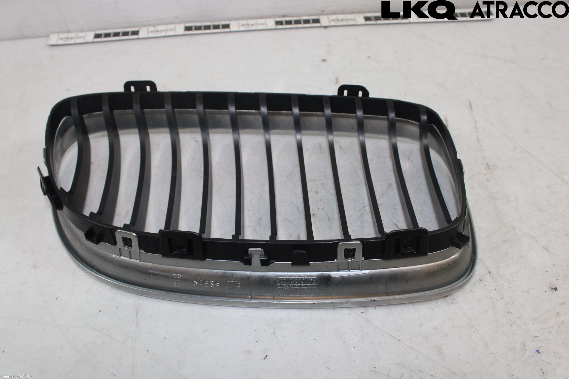 BMW 3 E90/91 SED/TOU 05-12 Grilldel Vänster