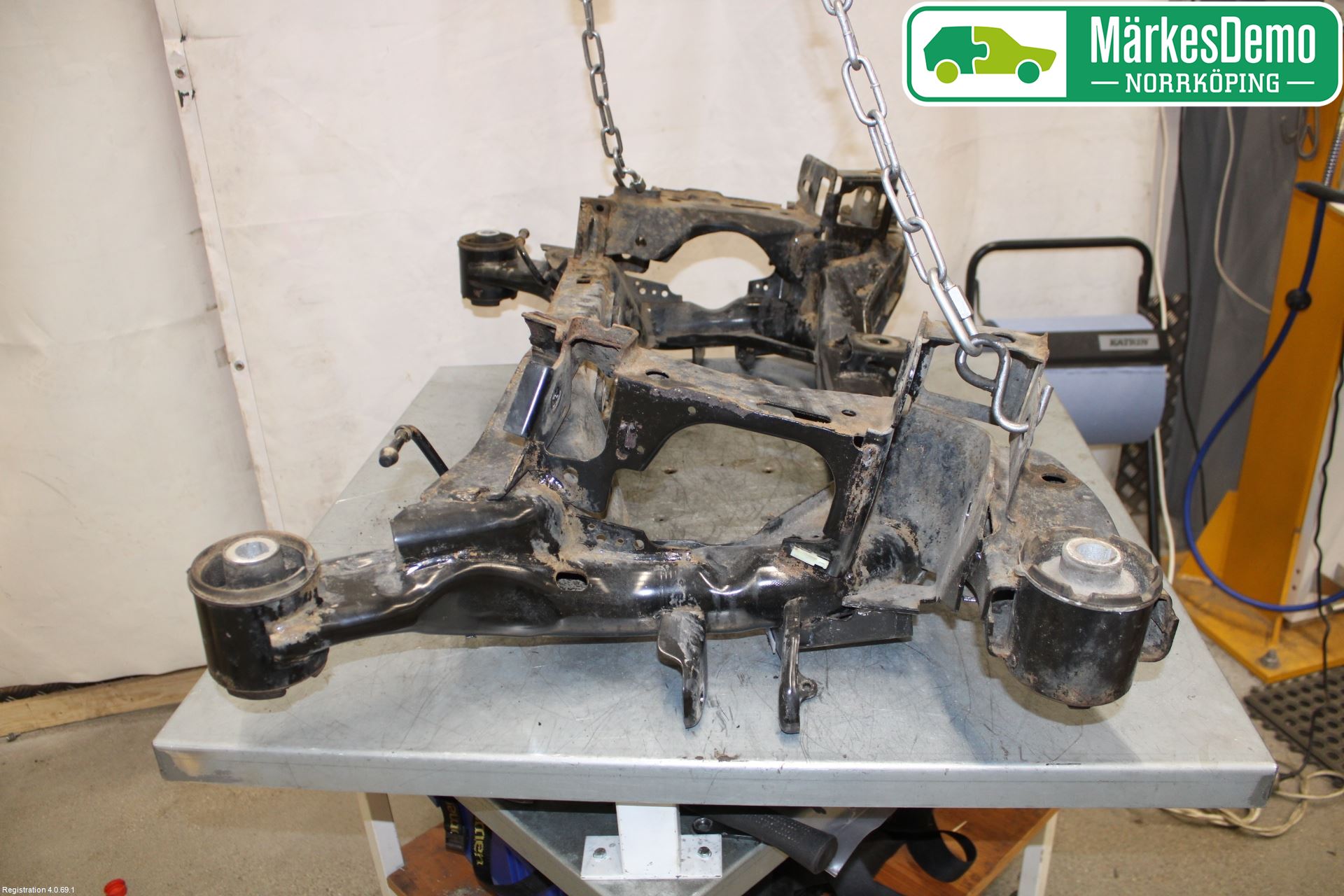 Jaguar F-PACE Bakaxelbalk