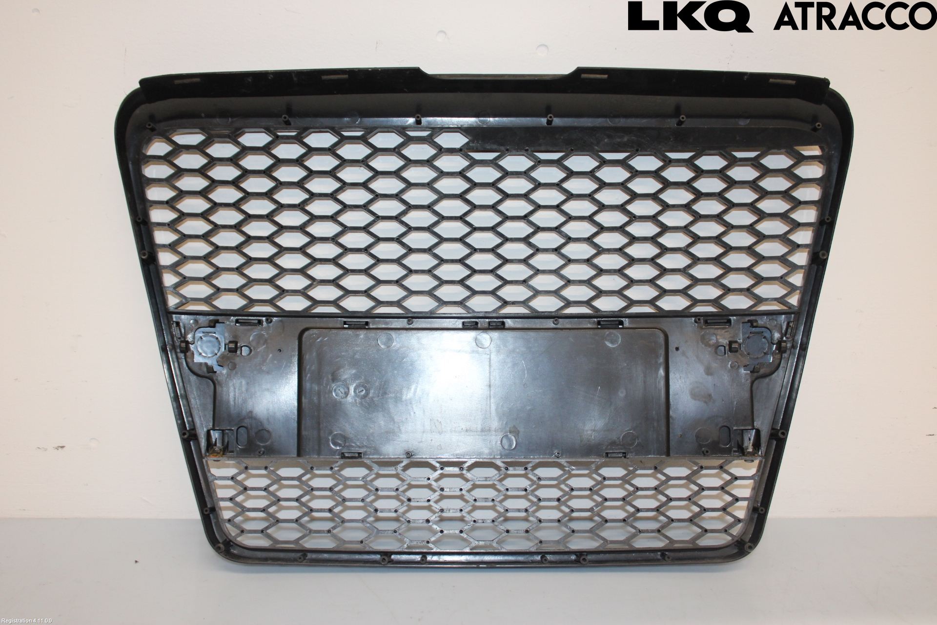Audi A6/S6     05-11 Grill Komp