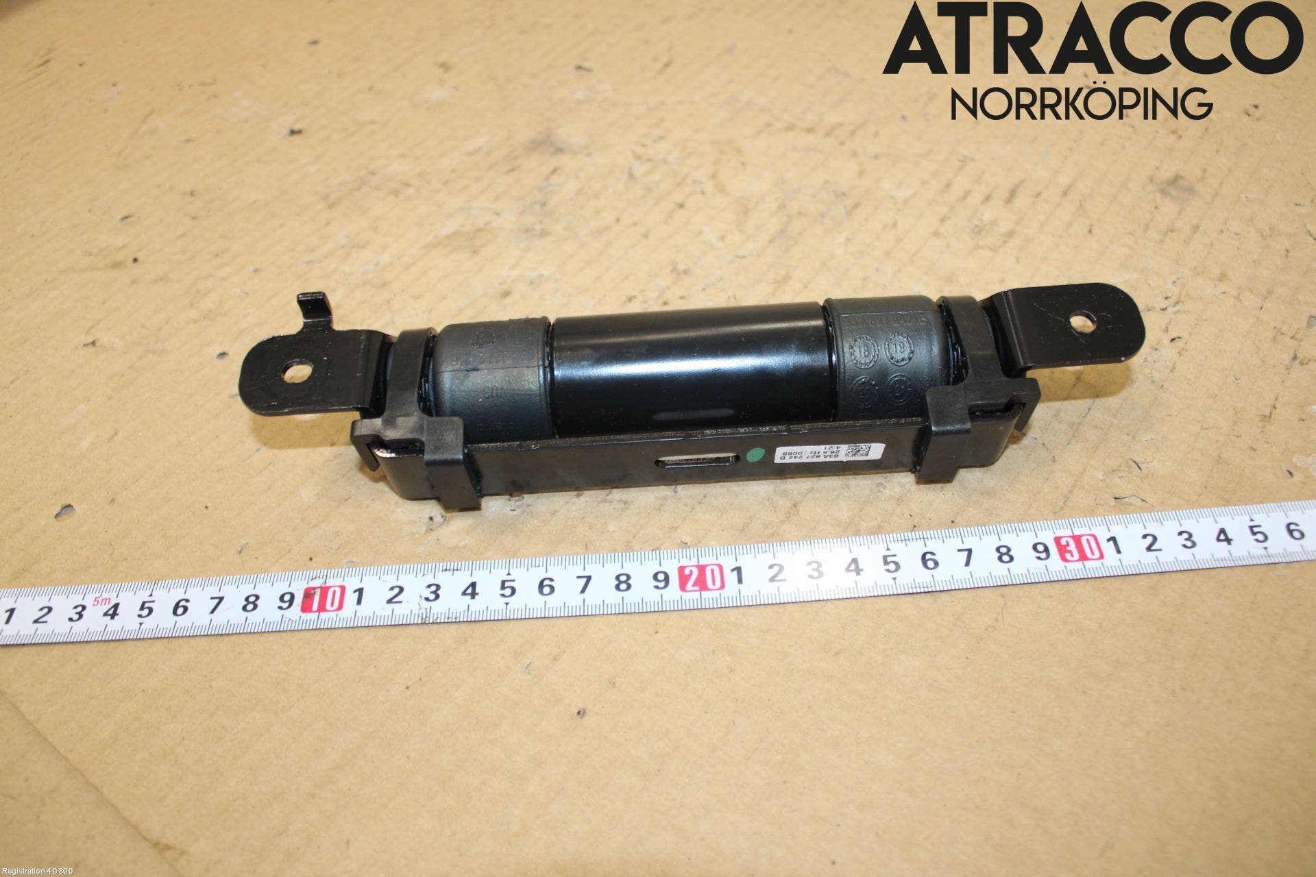 Audi Q3 F3 19- Vibrationsdämpare