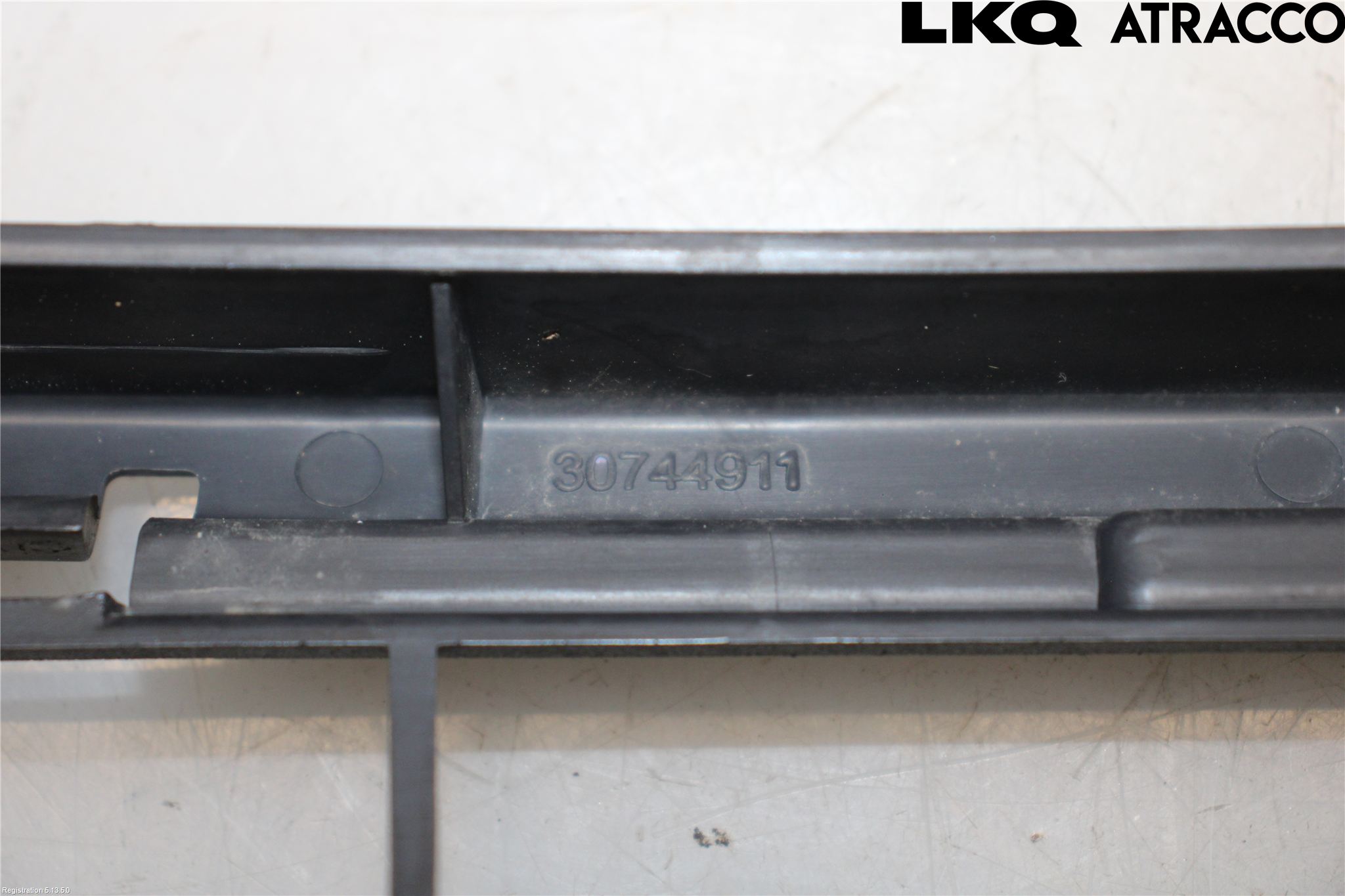 Volvo V50 08-12 Grilldel Mitt