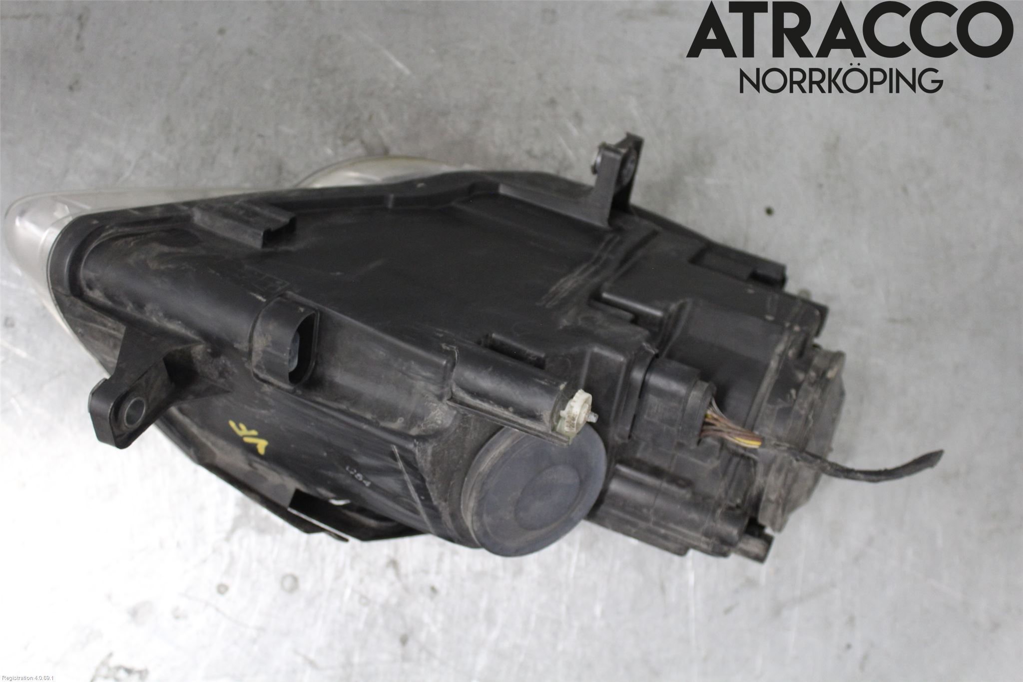 Volkswagen VW PASSAT 05-11 Strålkastare Vänster