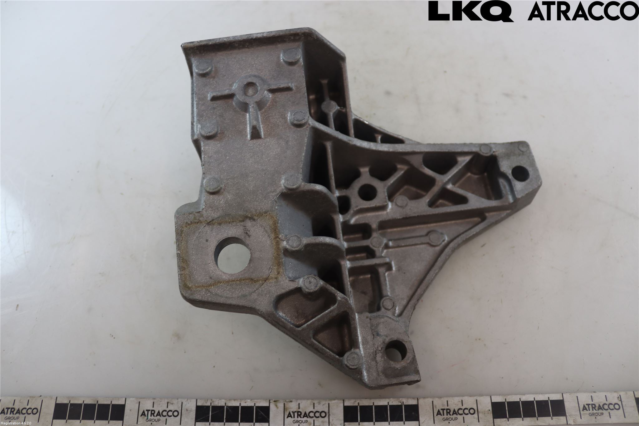 Volvo S60 11-13 Motorfäste