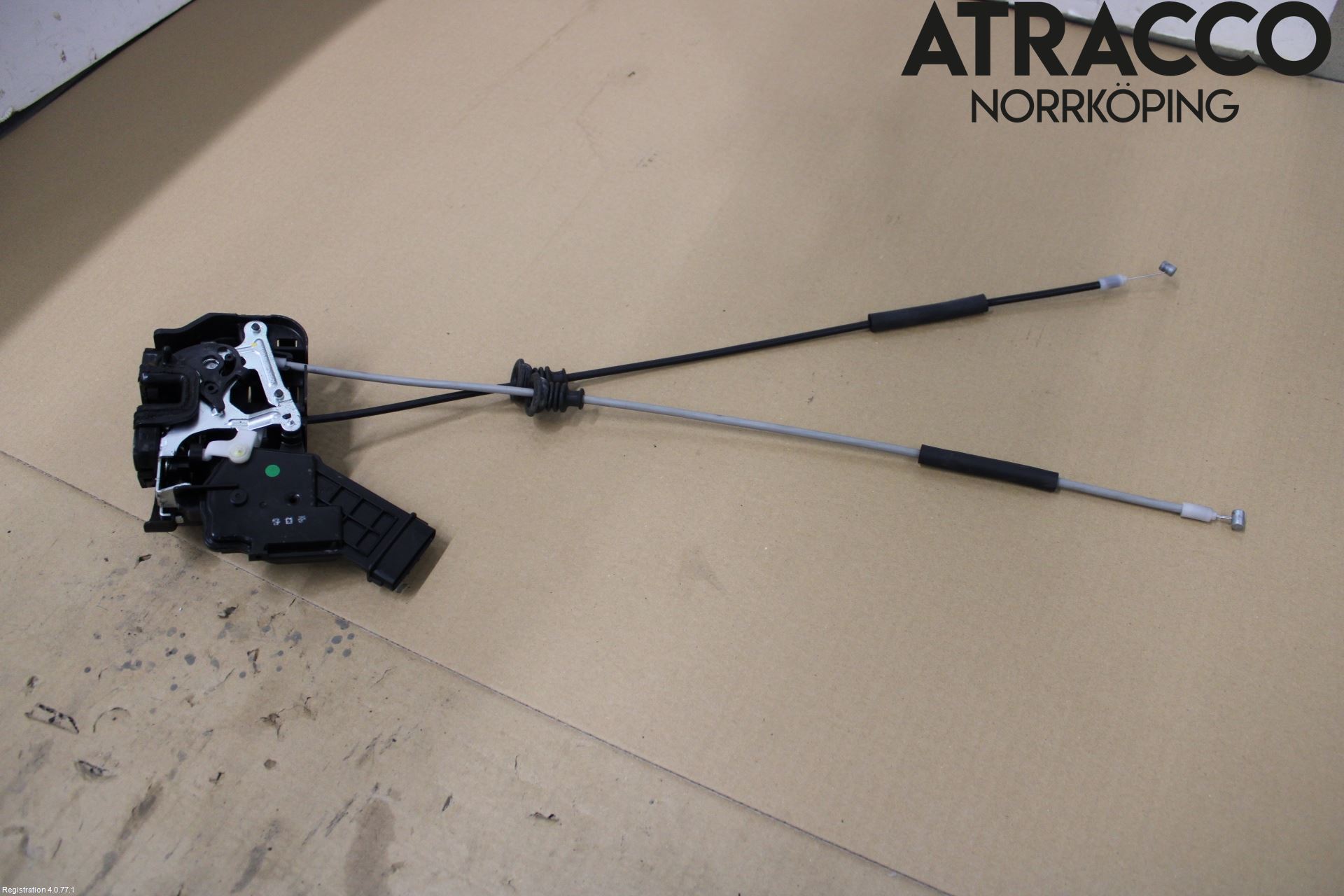 Kia CARENS II 07-12 Låskista-Dörrlås