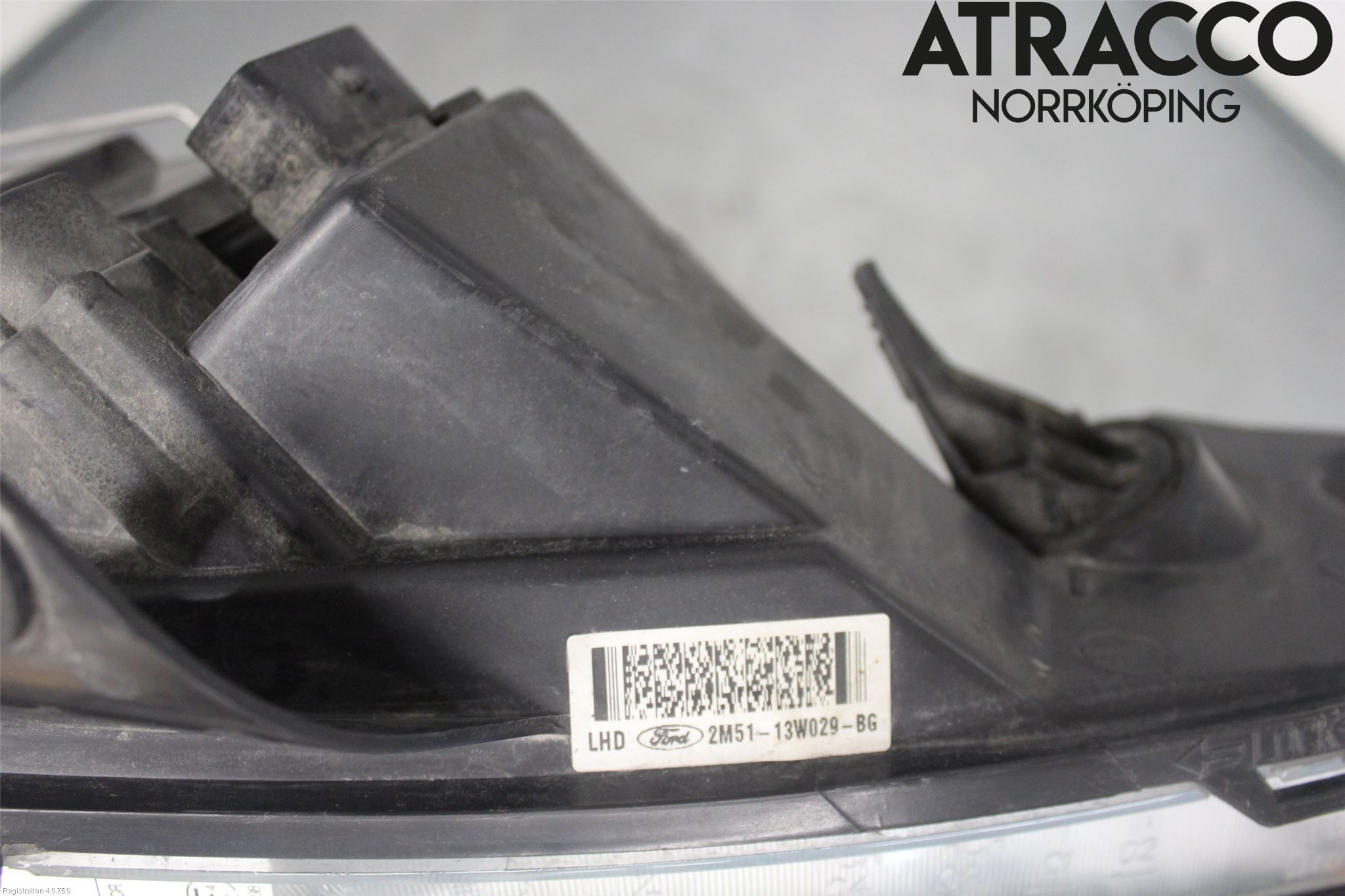 Ford FOCUS     99-04 Strålkastare Höger